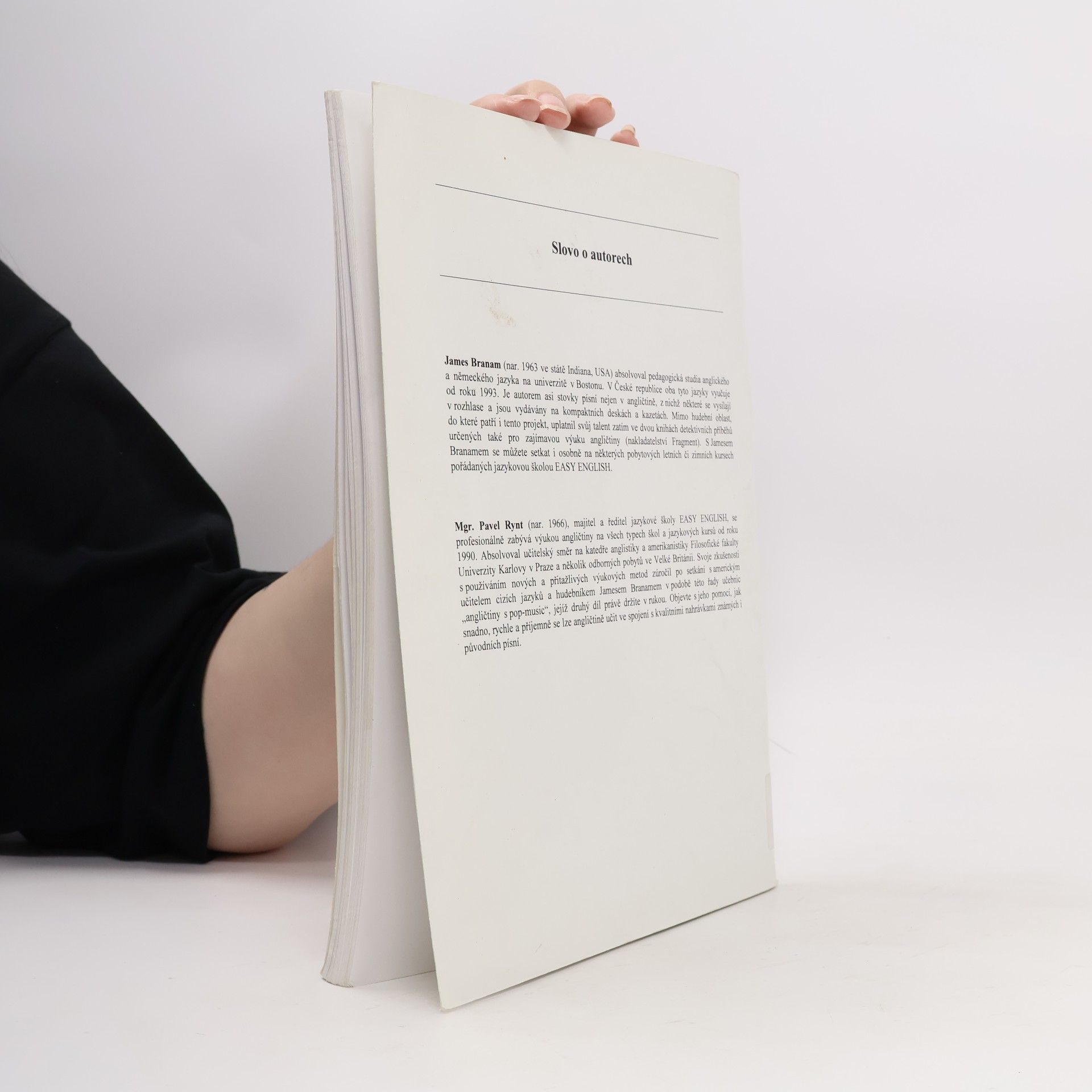 Various authors Easy English with Beautiful Music : Originální učebnice angličtiny určená studentům všech stupňů pokročilosti pro výuku s učitelem i samostudium. 2. díl