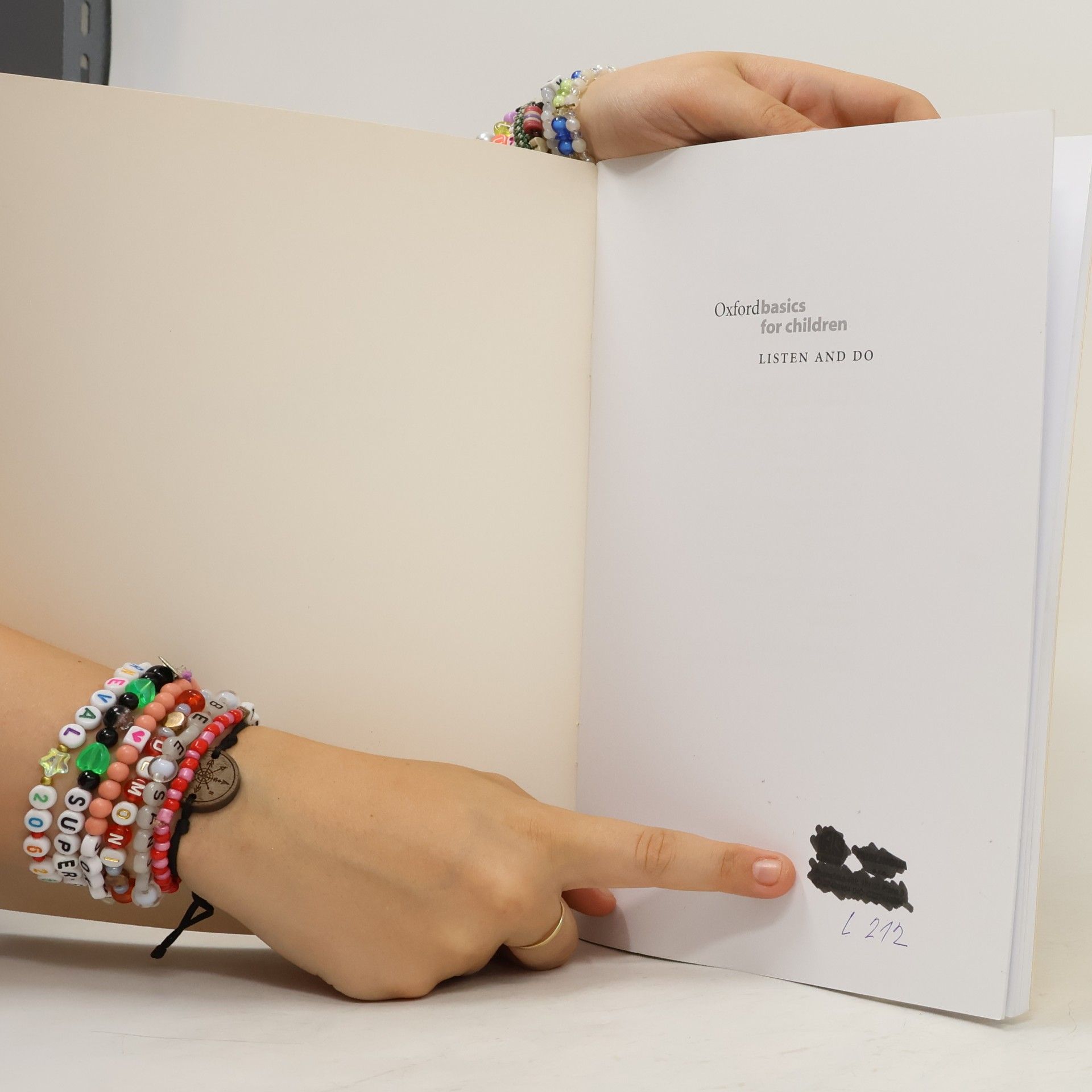 Svecova Hana Oxford Basics for Children: Listen and Do