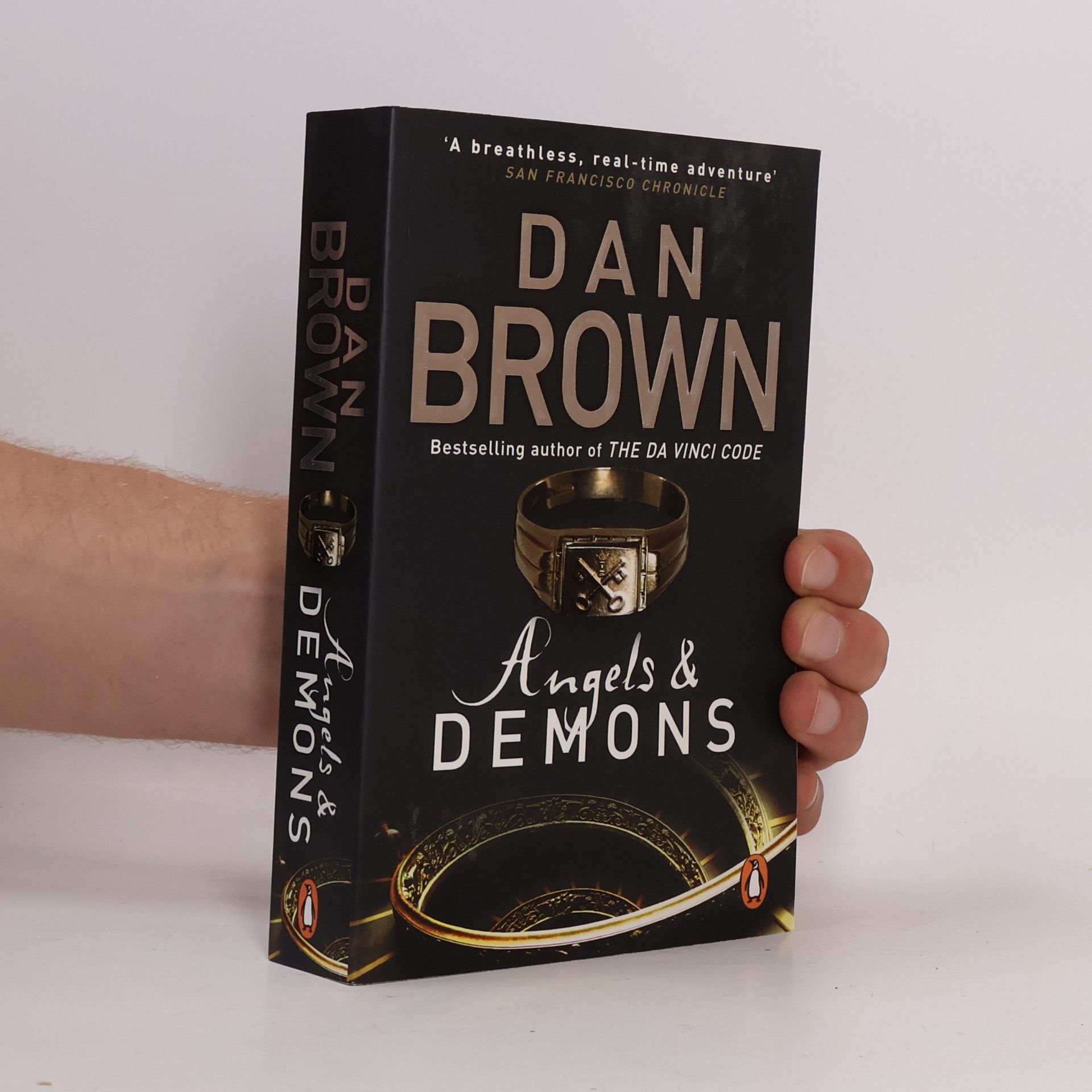 Dan Brown Angels and Demons