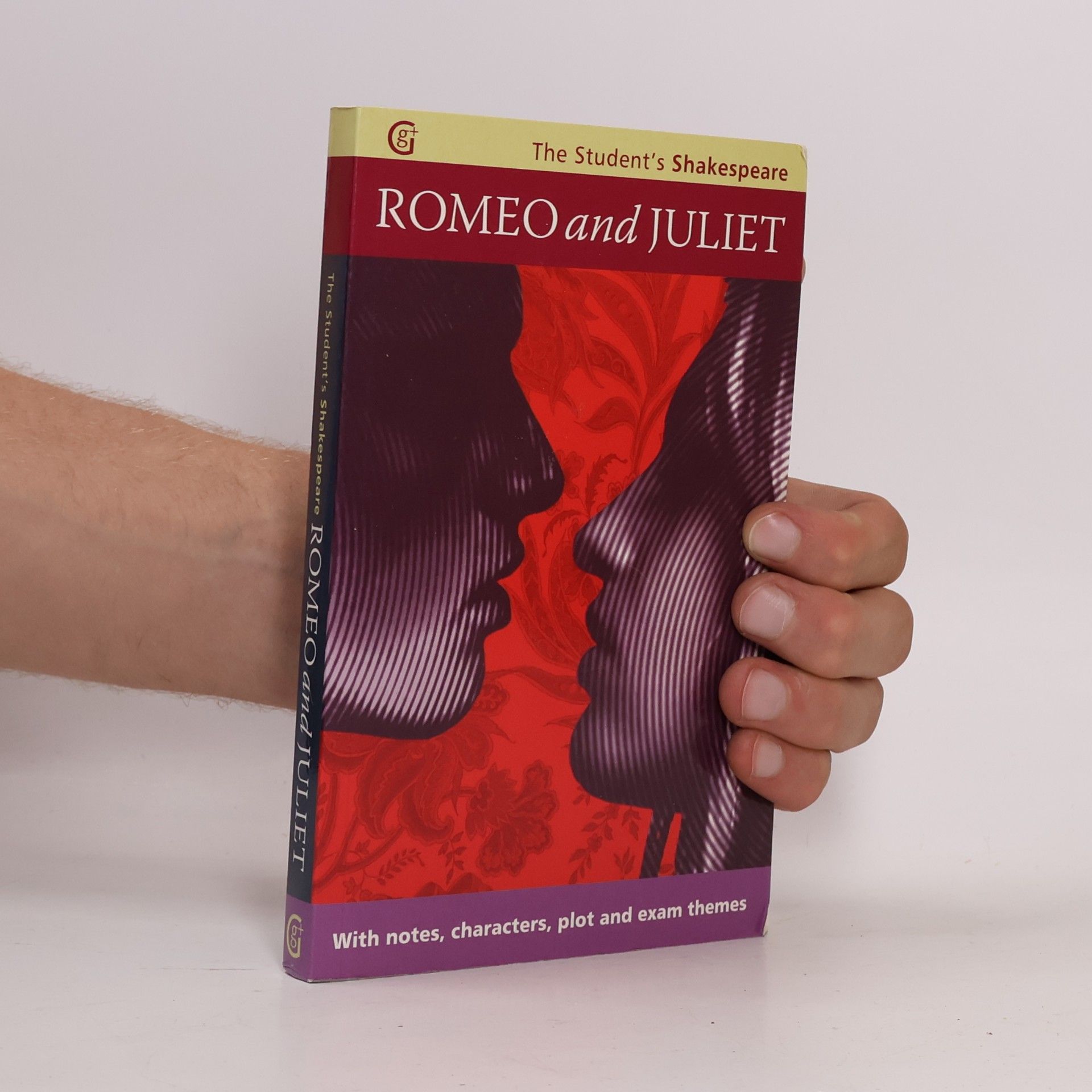 Angela Royston Romeo and Juliet - The Student's Shakespeare: With Notes, Characters, Plot and Exam Themes