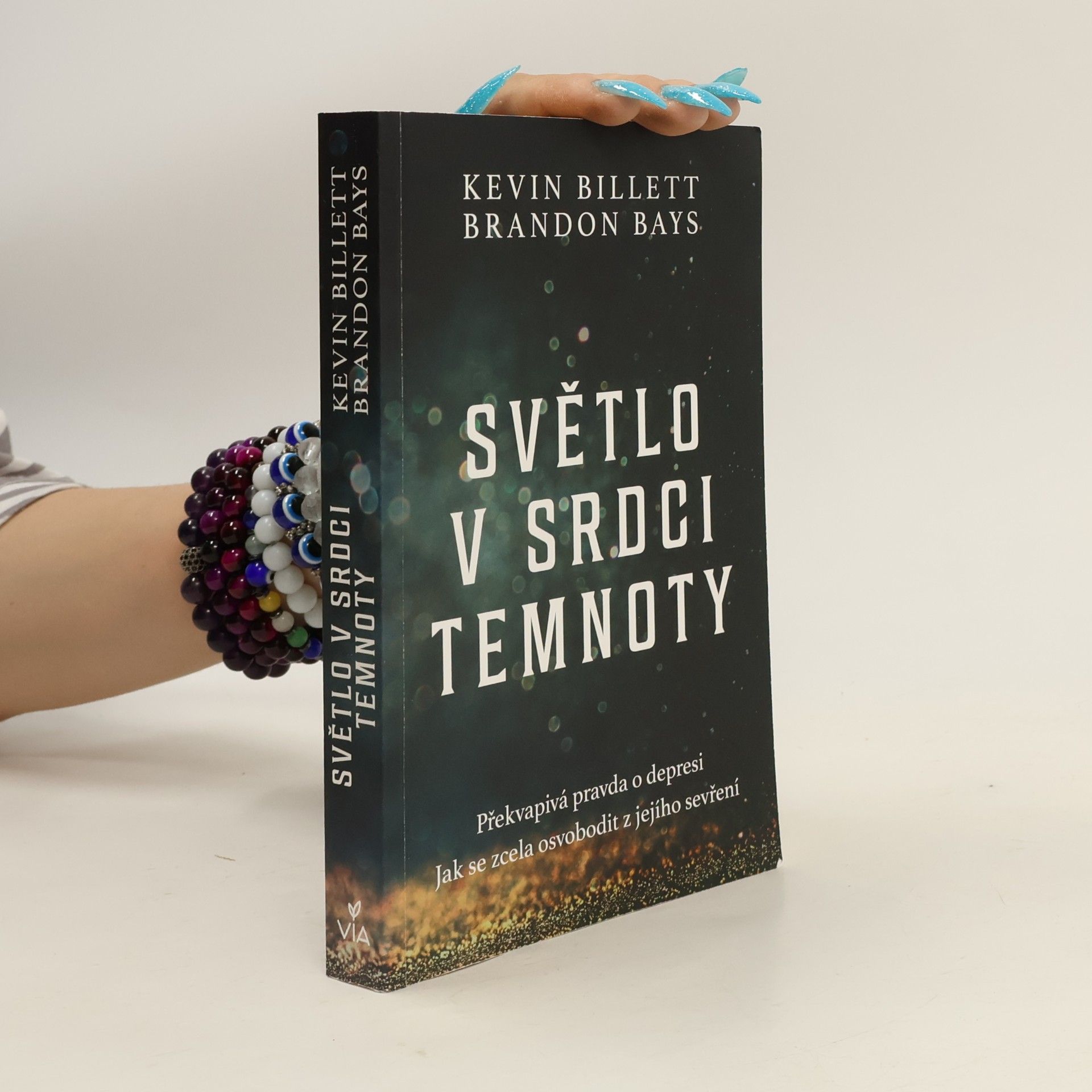 Kevin Billett Světlo v srdci temnoty