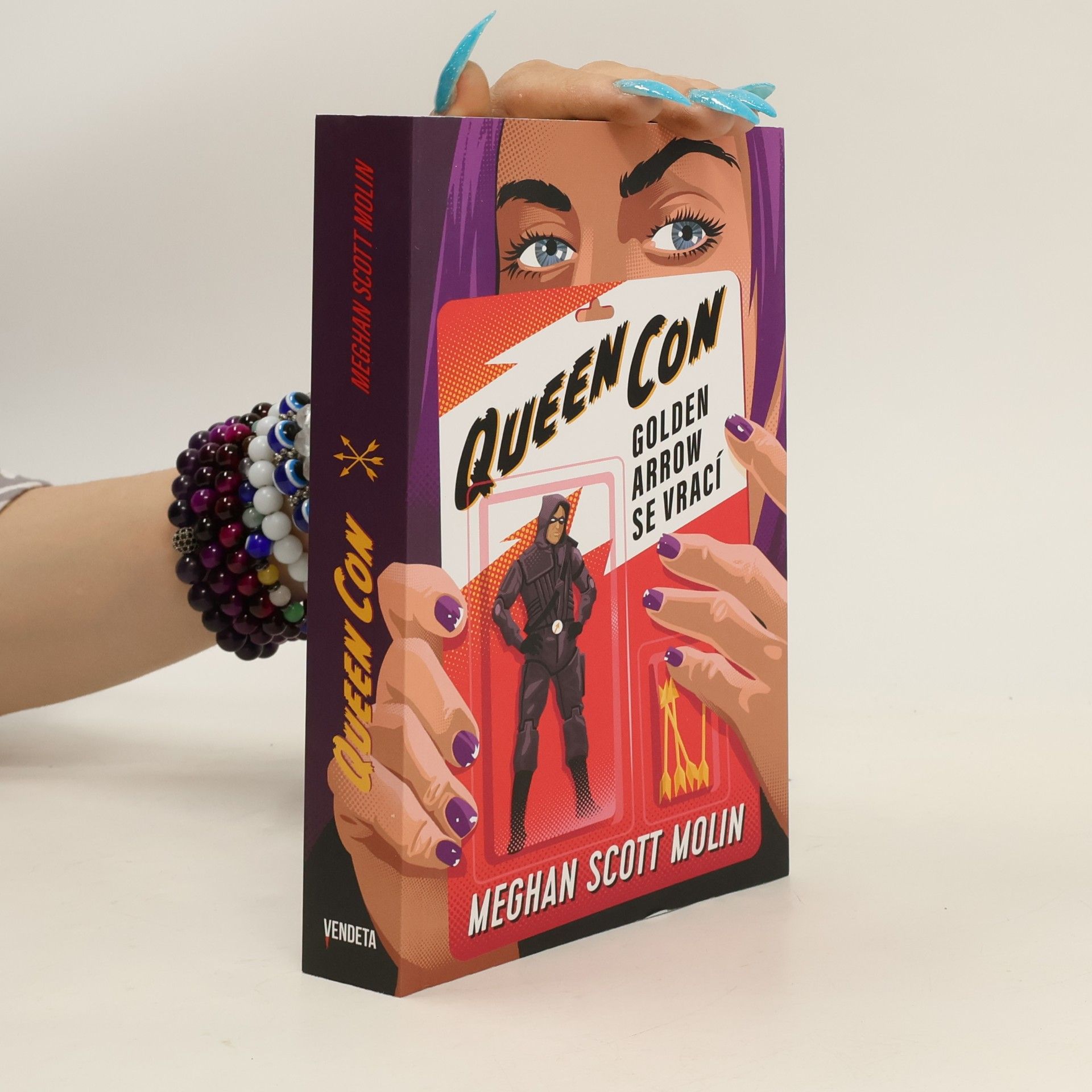 Meghan Scott Molin Queen con : zločiny podle komiksu
