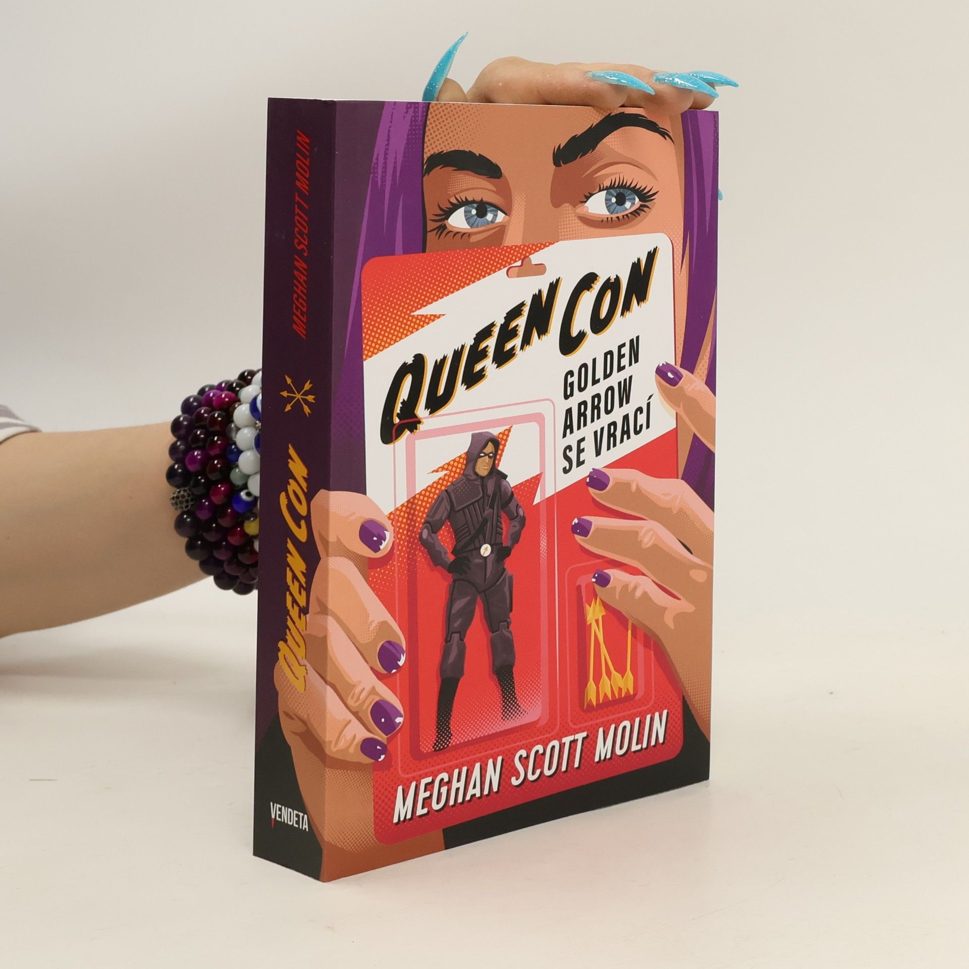 Meghan Scott Molin Queen con : zločiny podle komiksu