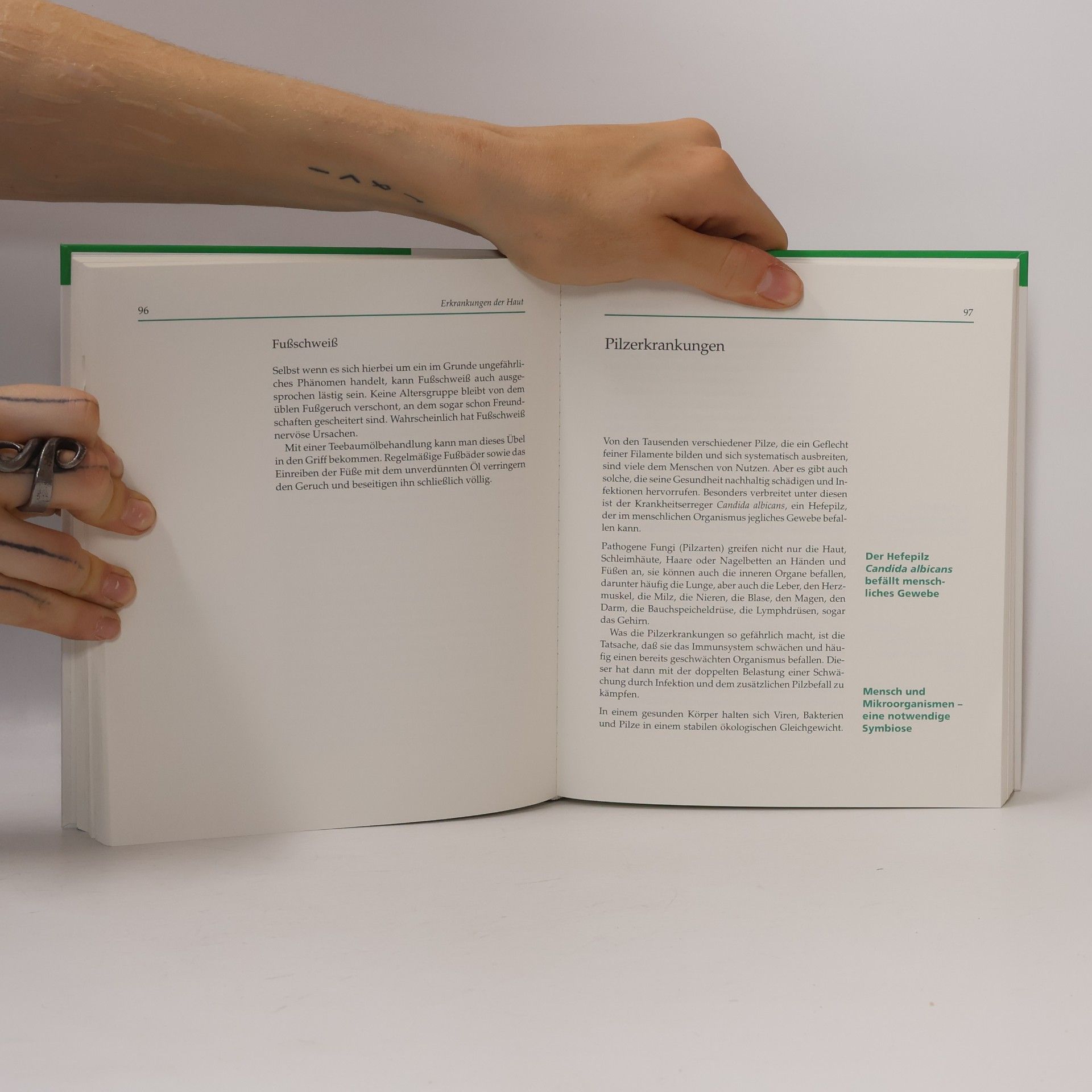 Anne Simons Das Teebaumöl-Praxisbuch. Gesundheit aus dem Herzen der Natur