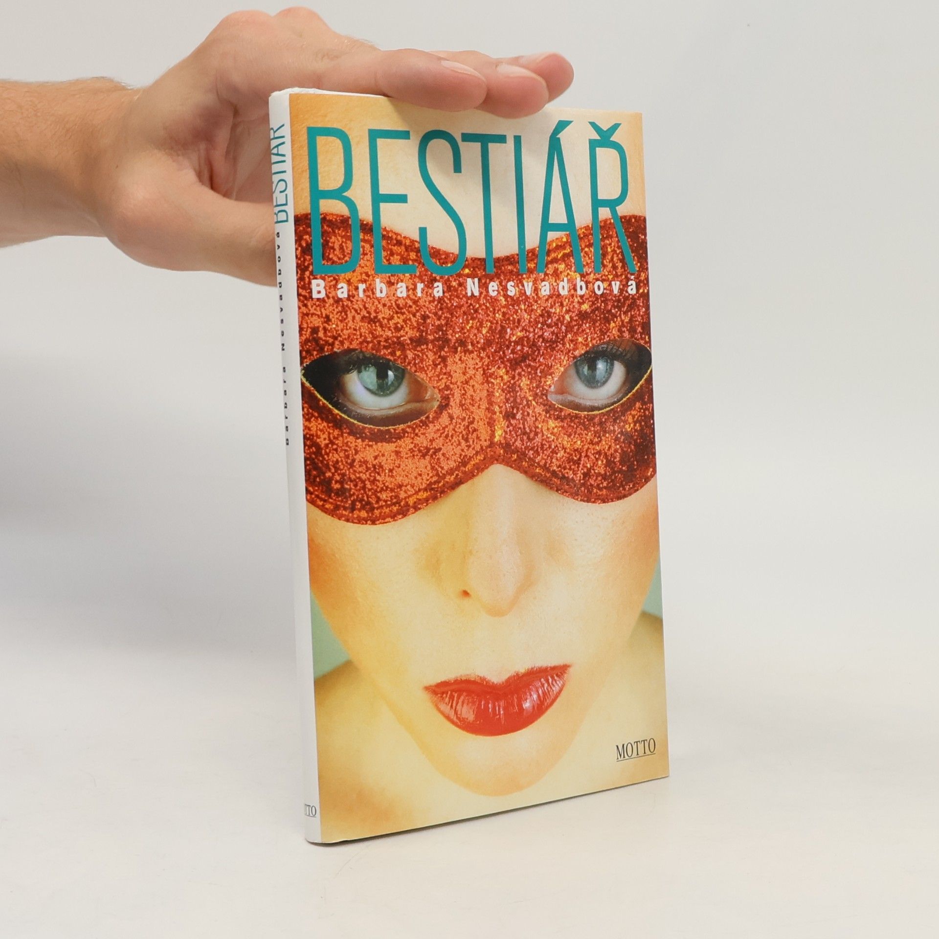 Bára Nesvadbová Bestiář