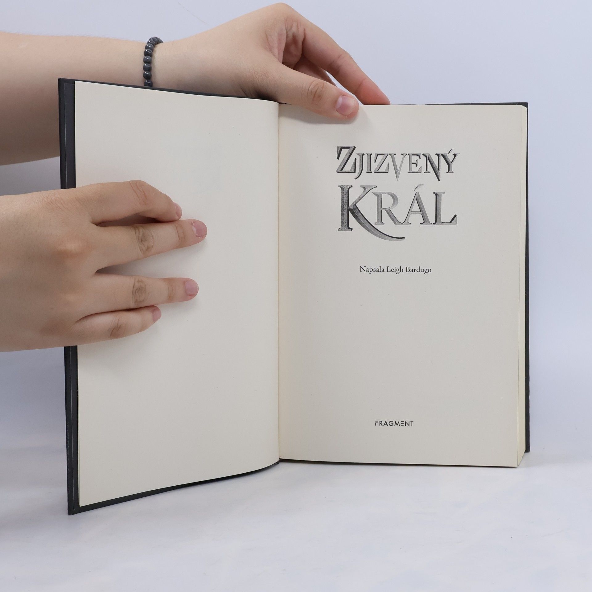 Leigh Bardugo Zjizvený král