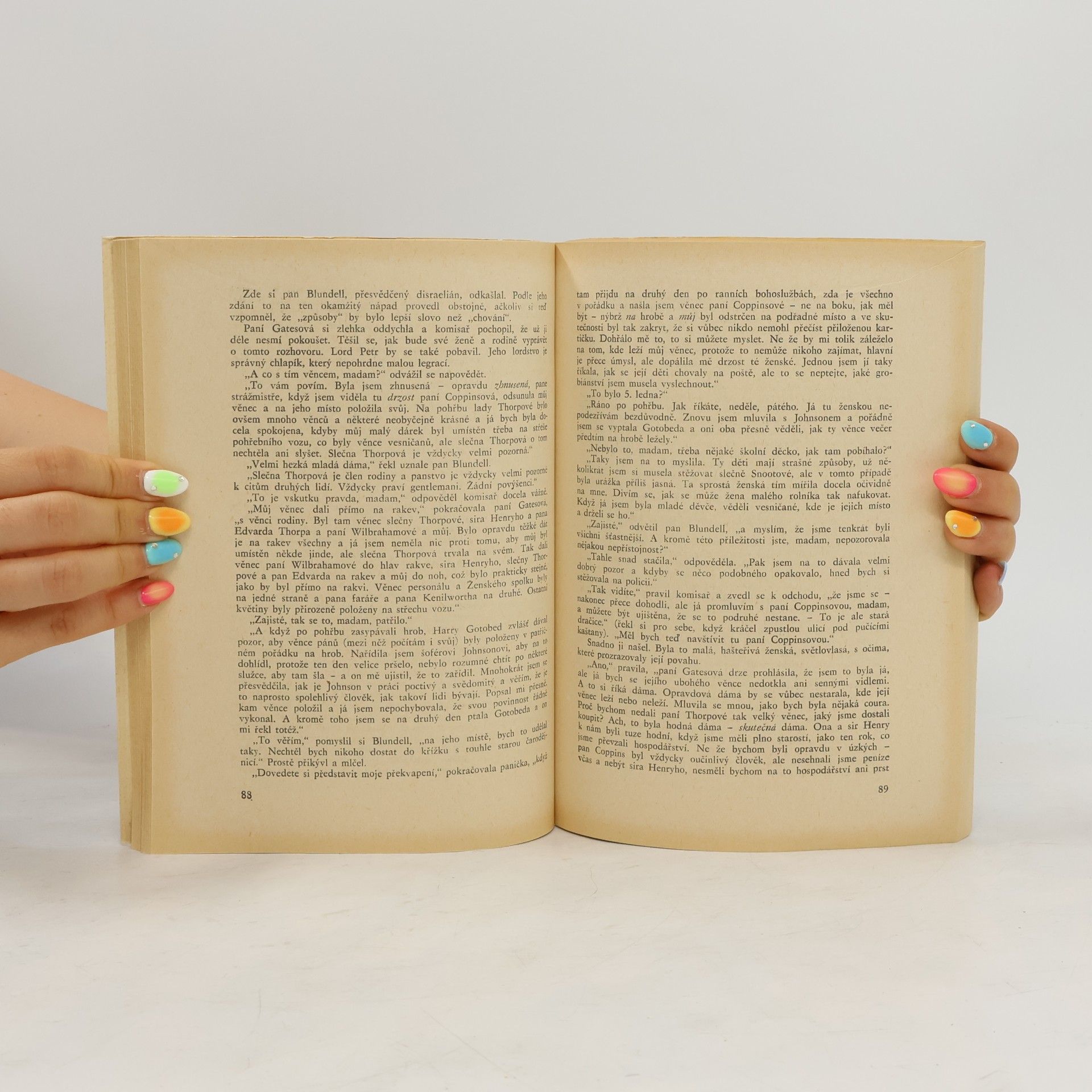 Dorothy L. Sayers Devět hran