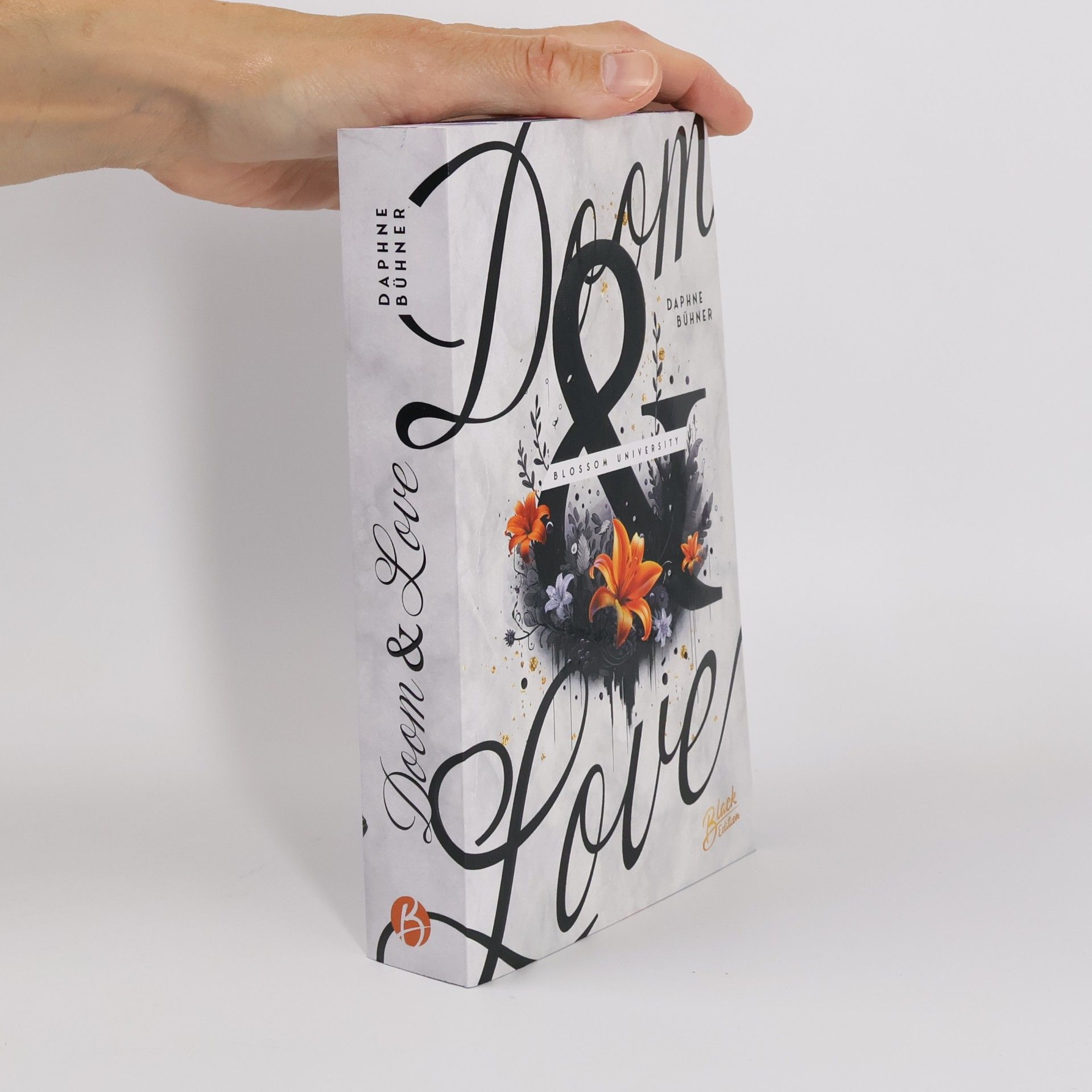Daphne Bühner Doom & Love