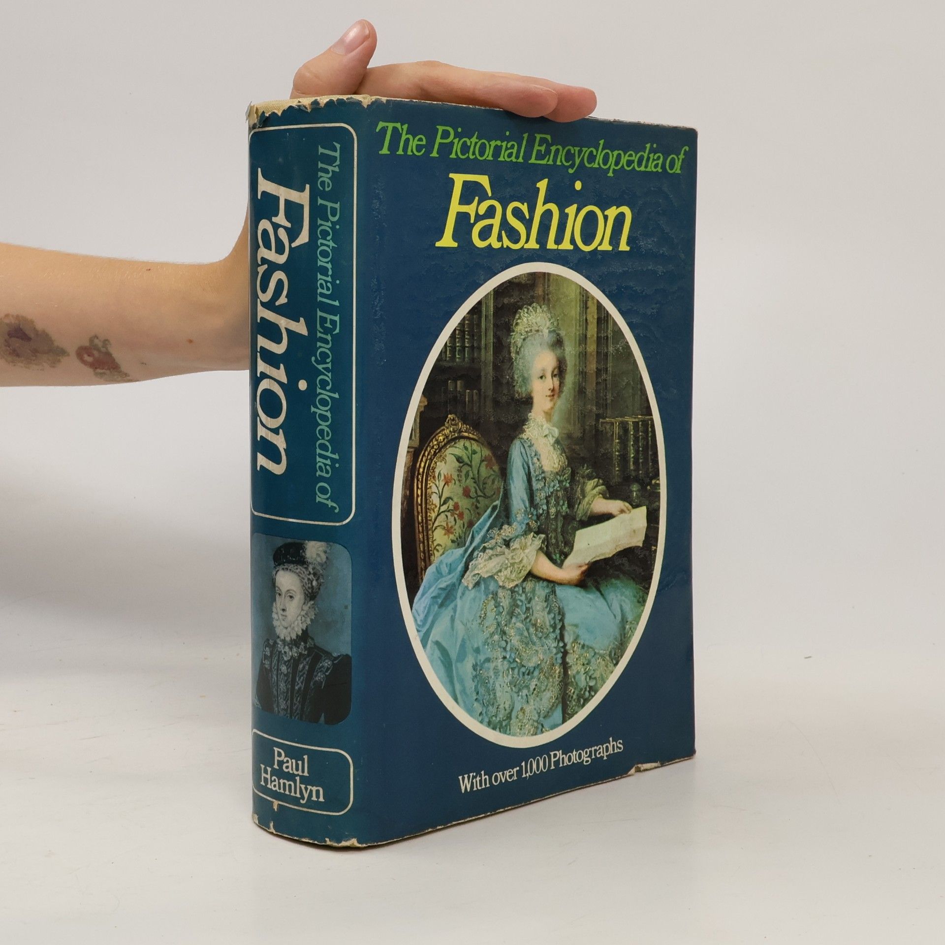 Ludmila Hartmannová Kybalová The pictorial encyclopedia of fashion Fashion
