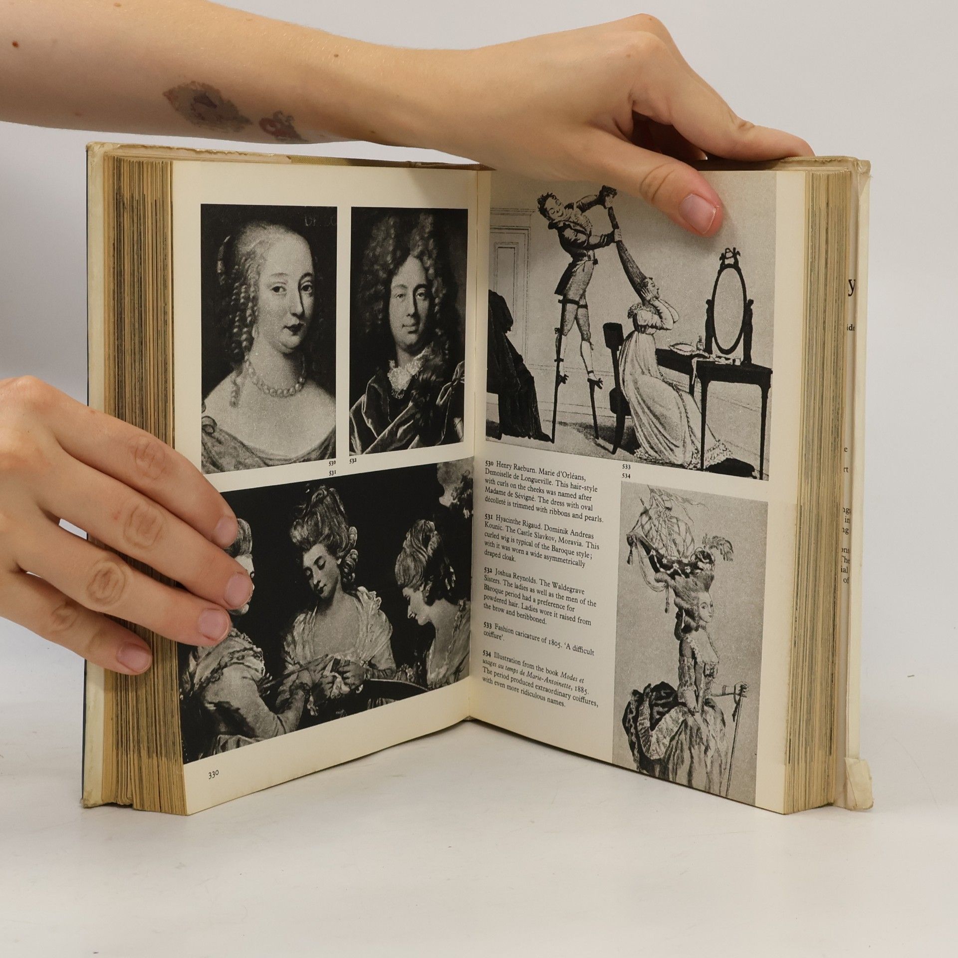 Ludmila Kybalová The pictorial encyclopedia of fashion Fashion
