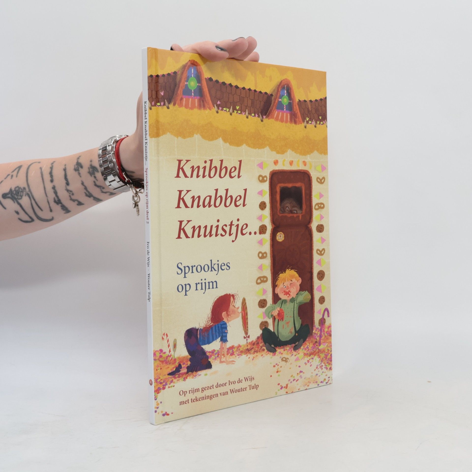 Knibbel Knabbel Knuistje...