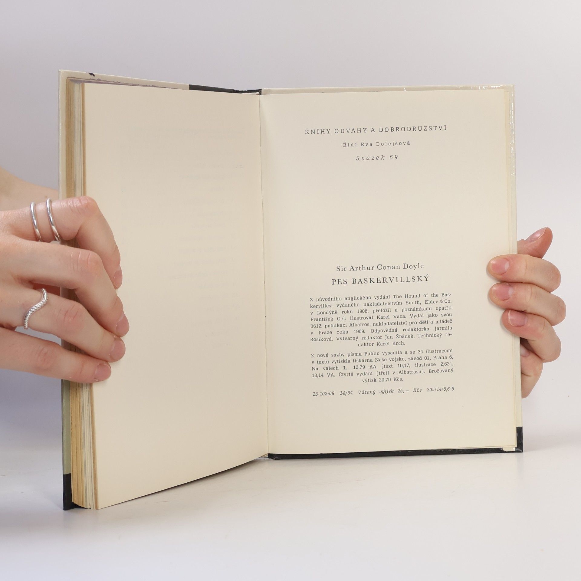 Arthur Conan Doyle Pes baskervillský