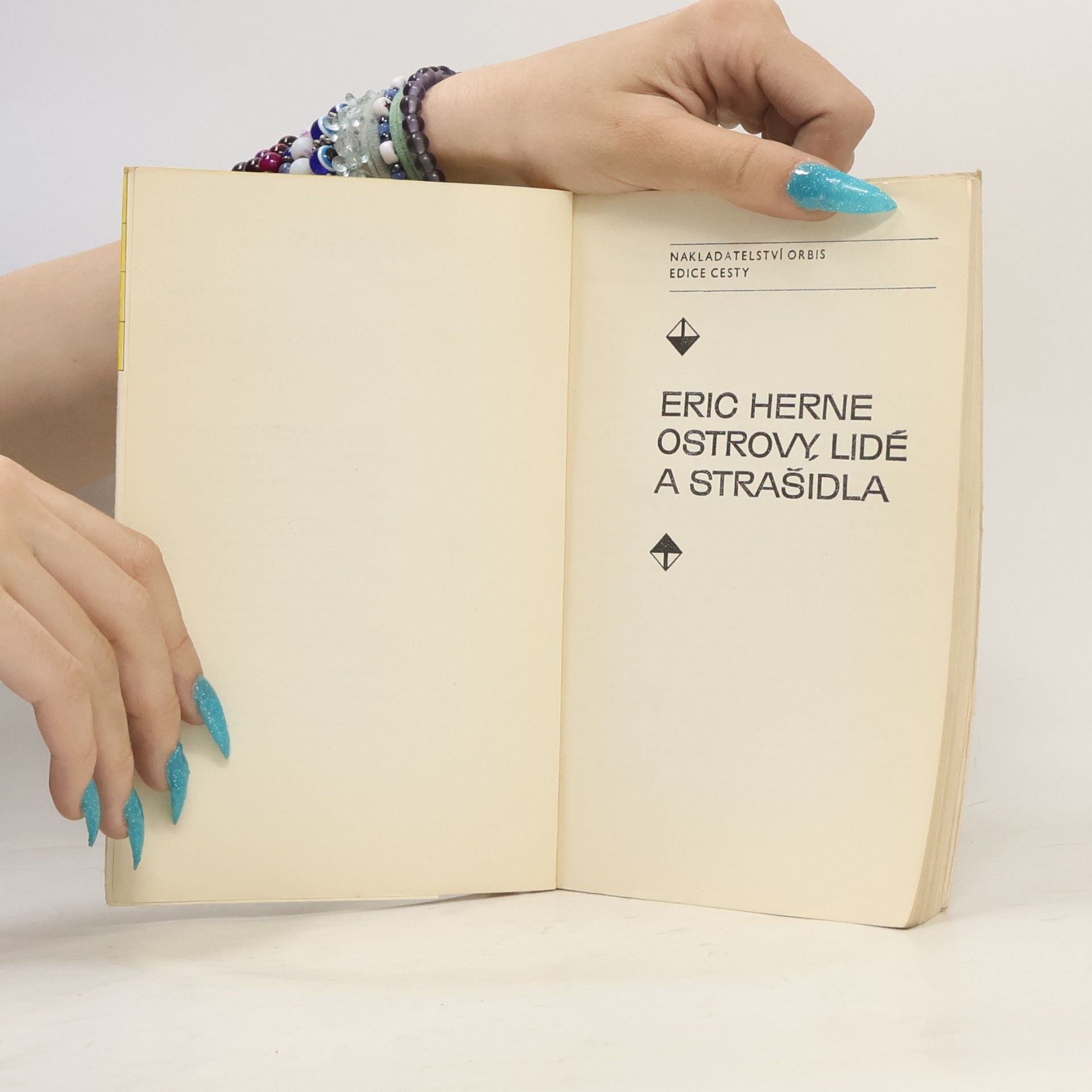 Eric Herne Ostrovy, lidé a strašidla