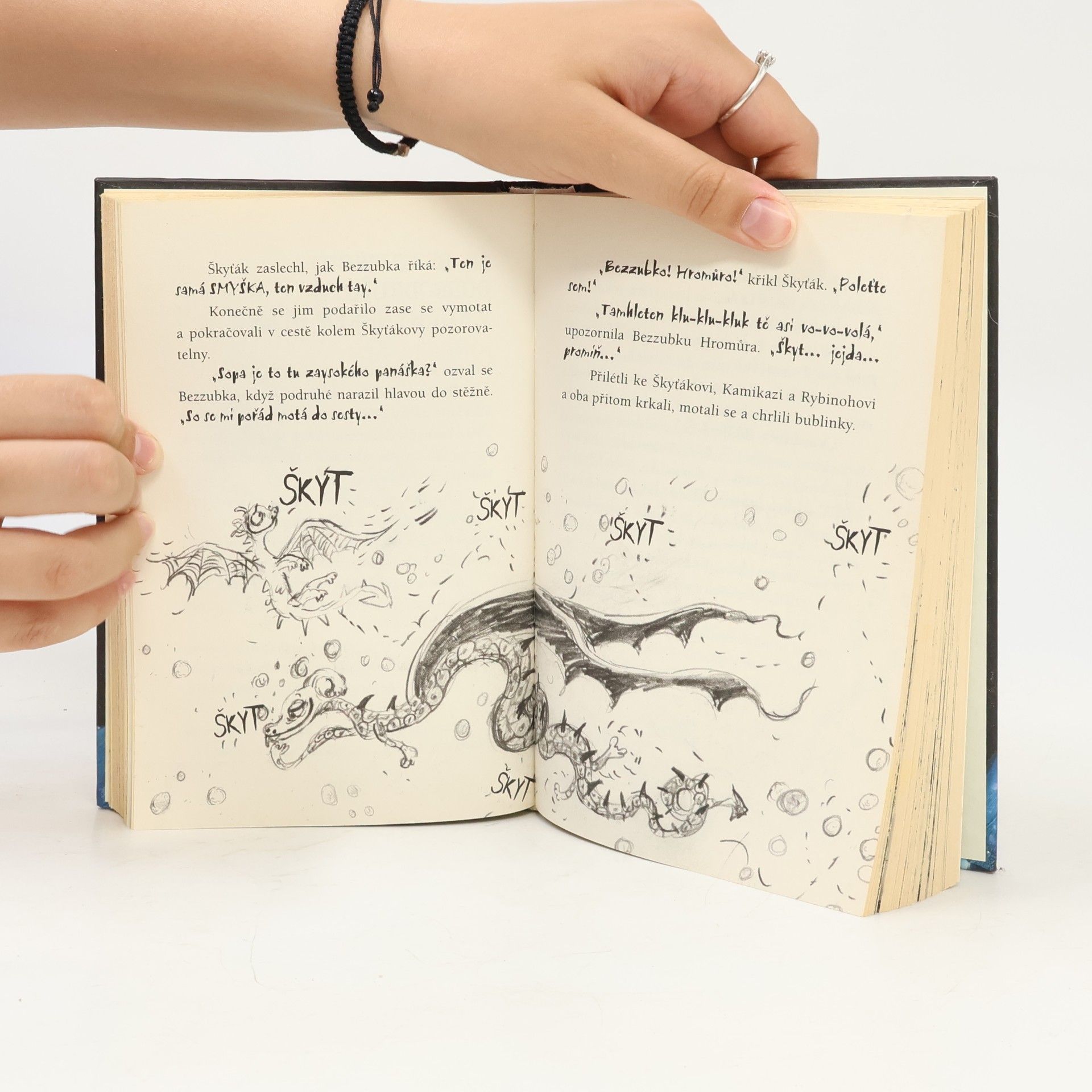 Cressida Cowell Škyťák Šelmovská Štika III. Kniha 7. Jak přežít dračí bouři