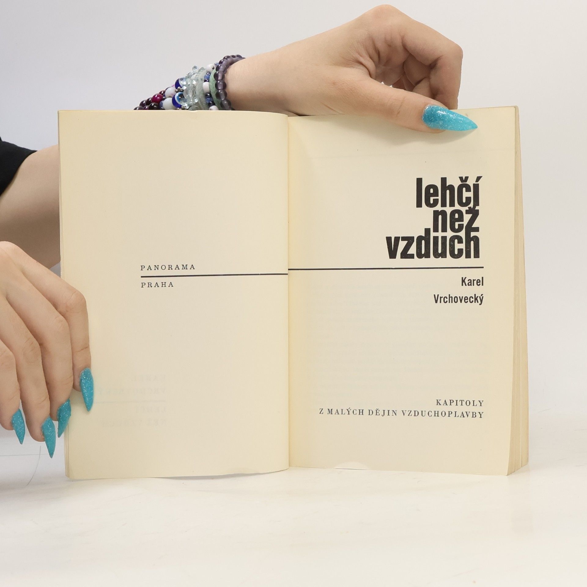 Karel Vrchovecký Lehčí než vzduch