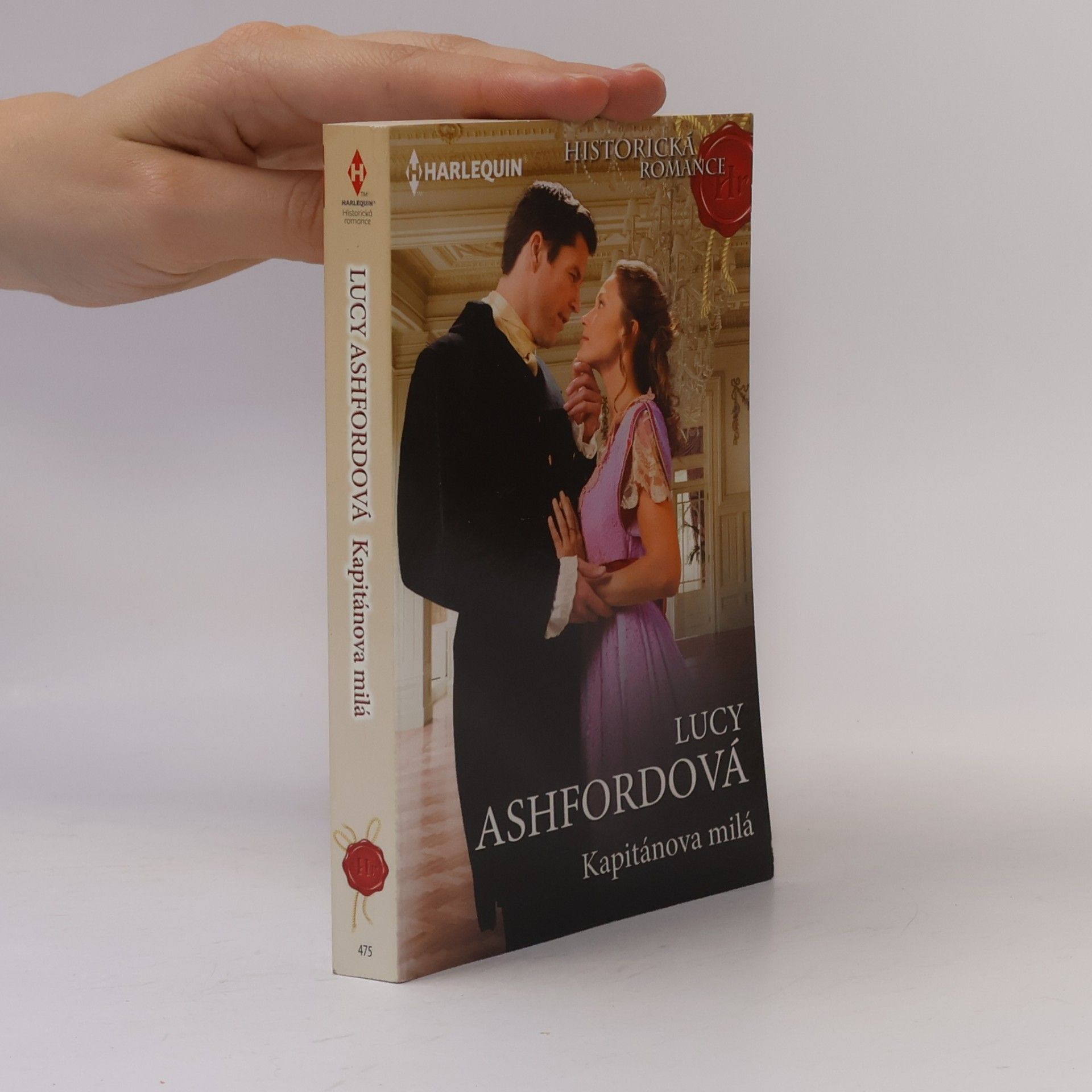 Lucy Ashford Kapitánova milá