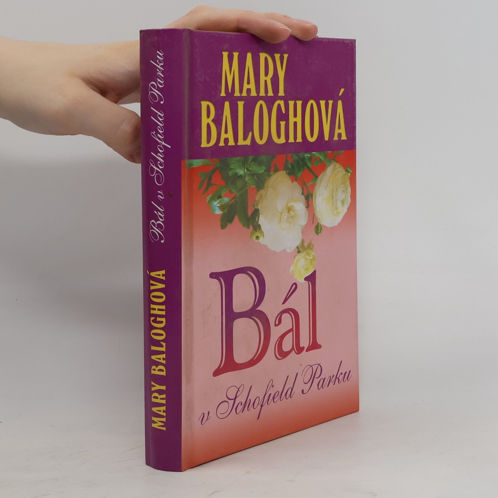 Mary Balogh Bál v Schofield Parku