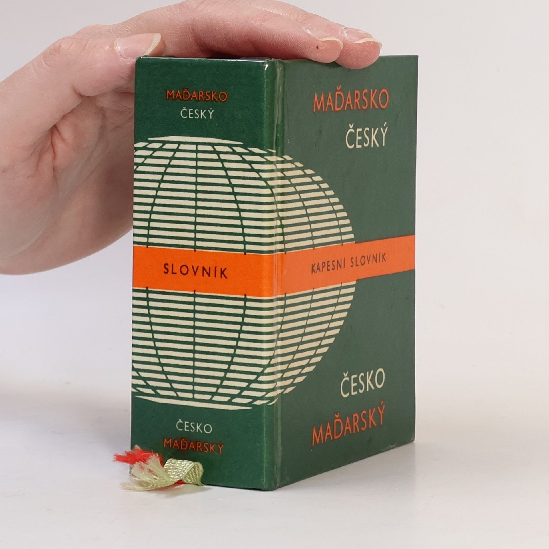 L. Hradský Maďarsko-český, česko-maďarský kapesní slovník