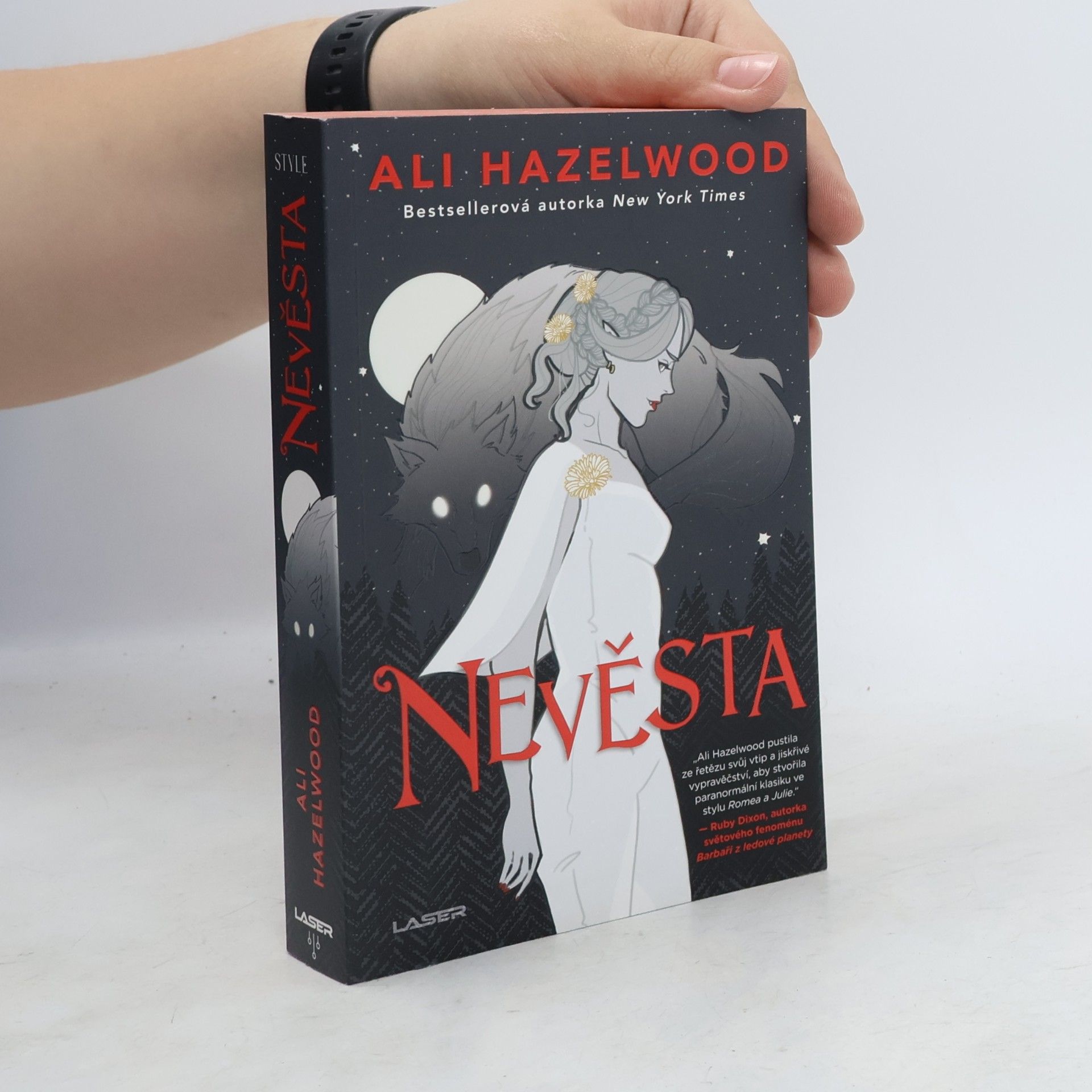 Ali Hazelwood Nevěsta