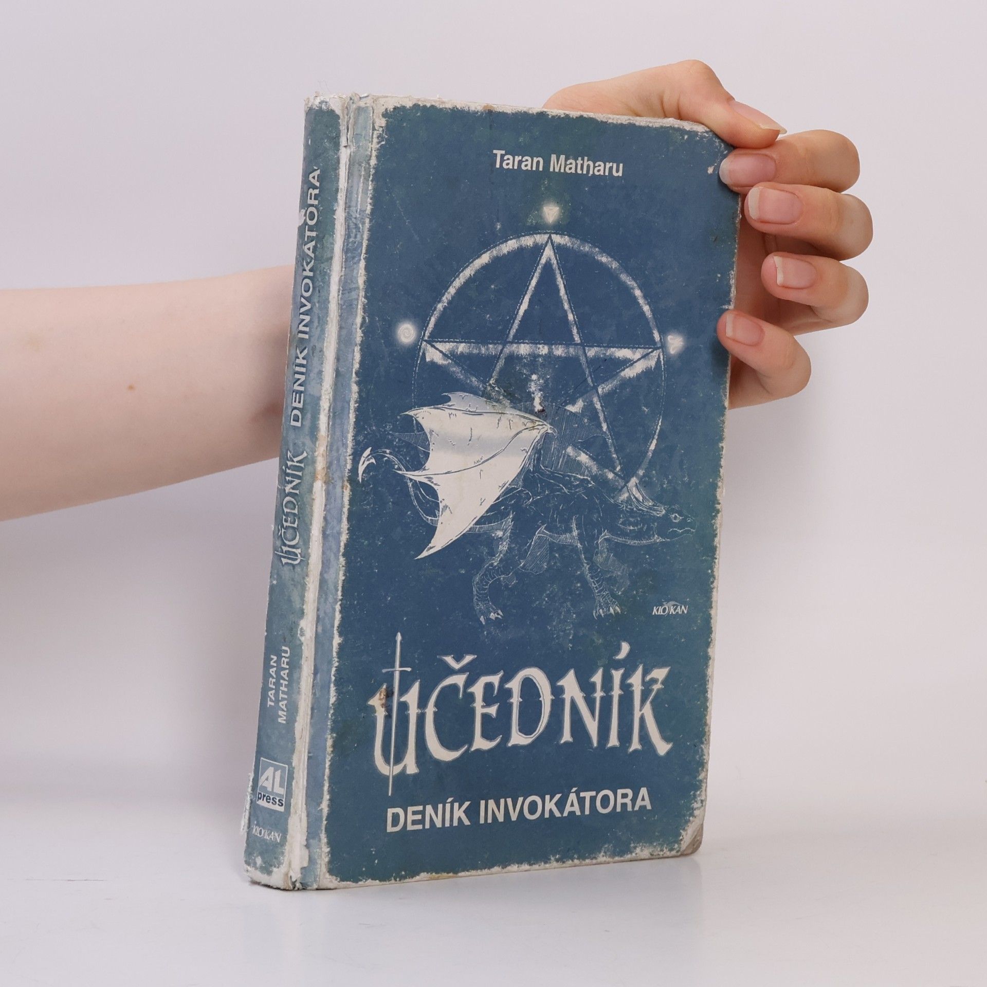 Taran Matharu Učedník. Deník invokátora