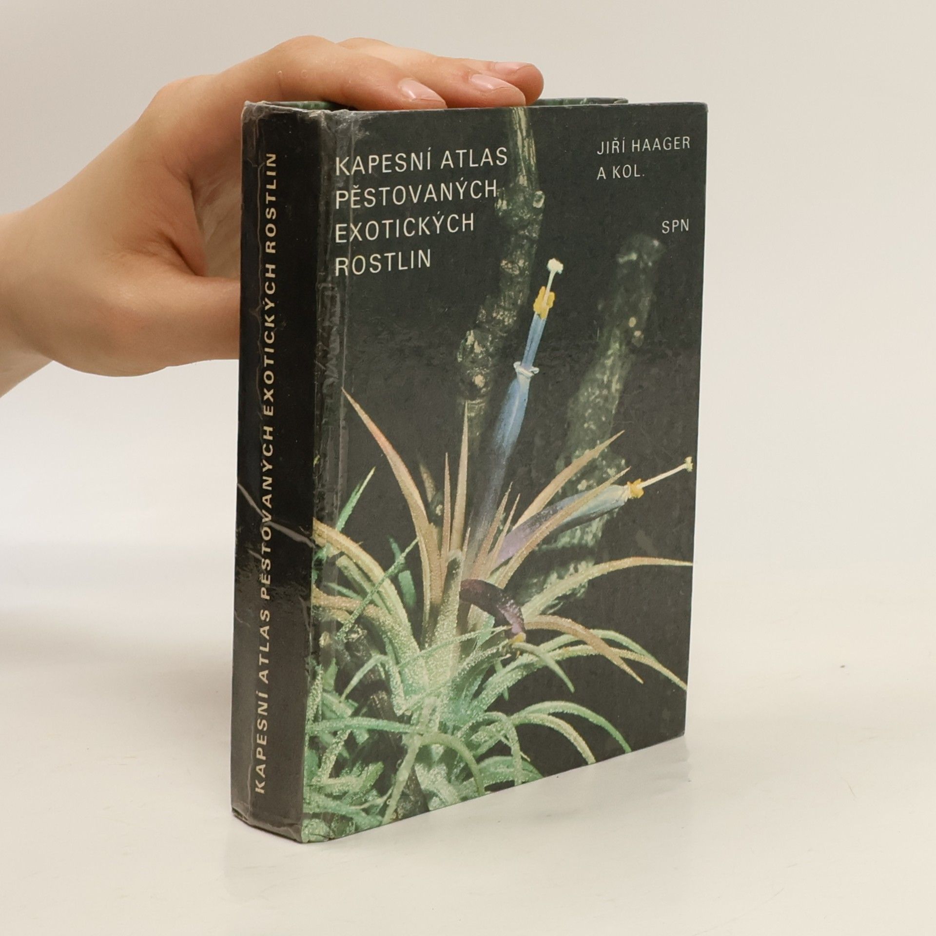 Jiří R. Haager Kapesní atlas pěstovaných exotických rostlin