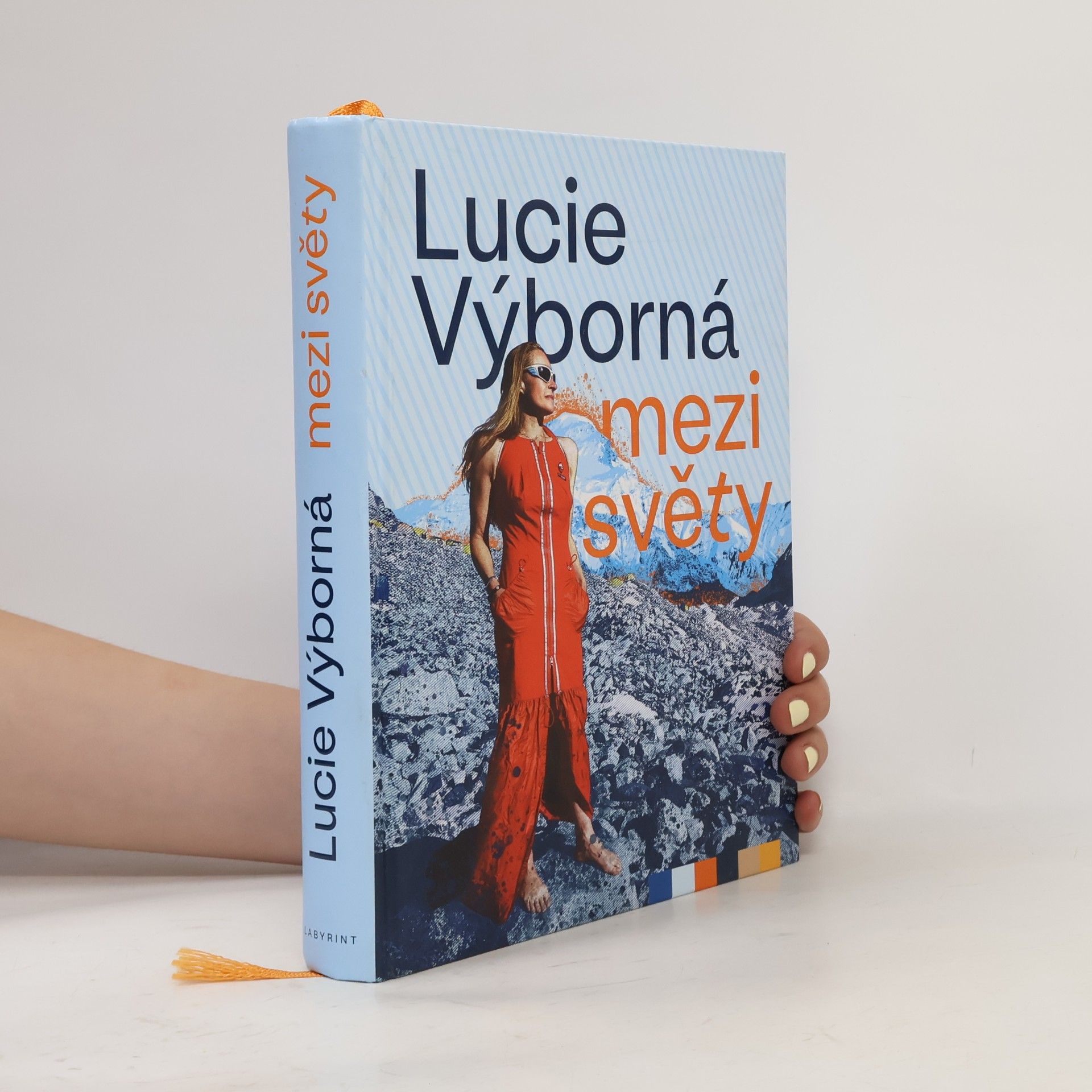 Lucie Výborná Mezi světy