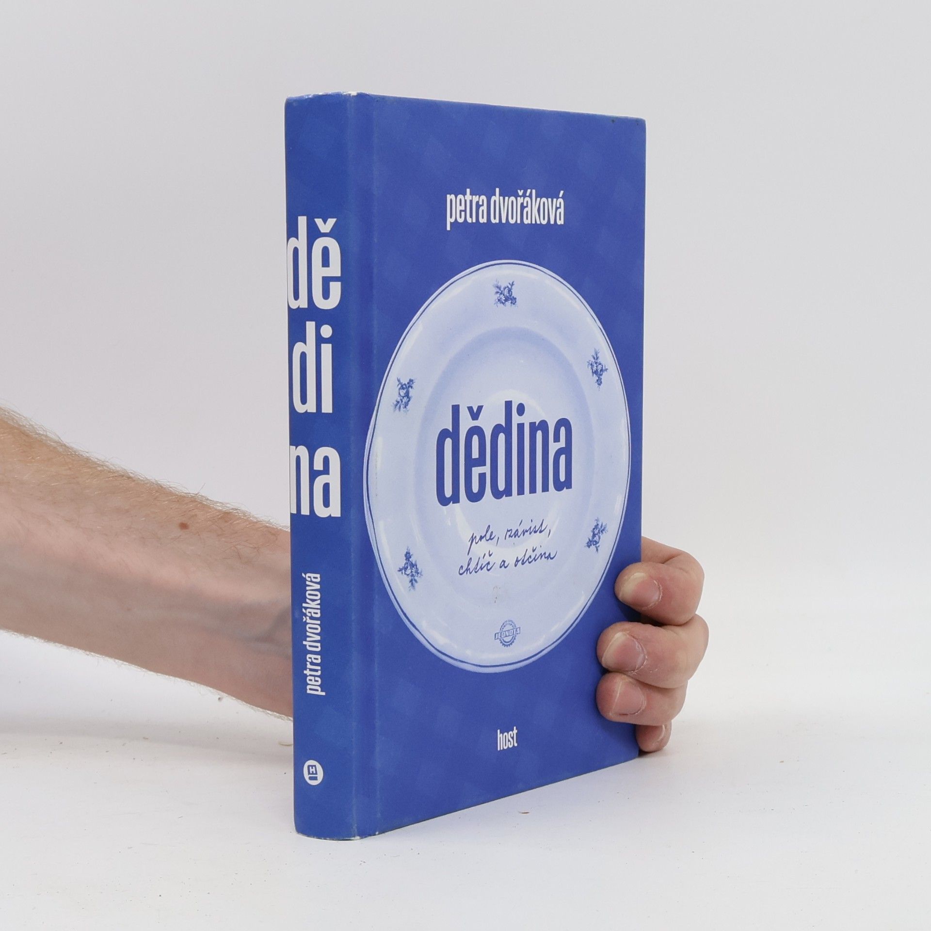 Petra Dvořáková Dědina: pole, závist, chtíč a otčina