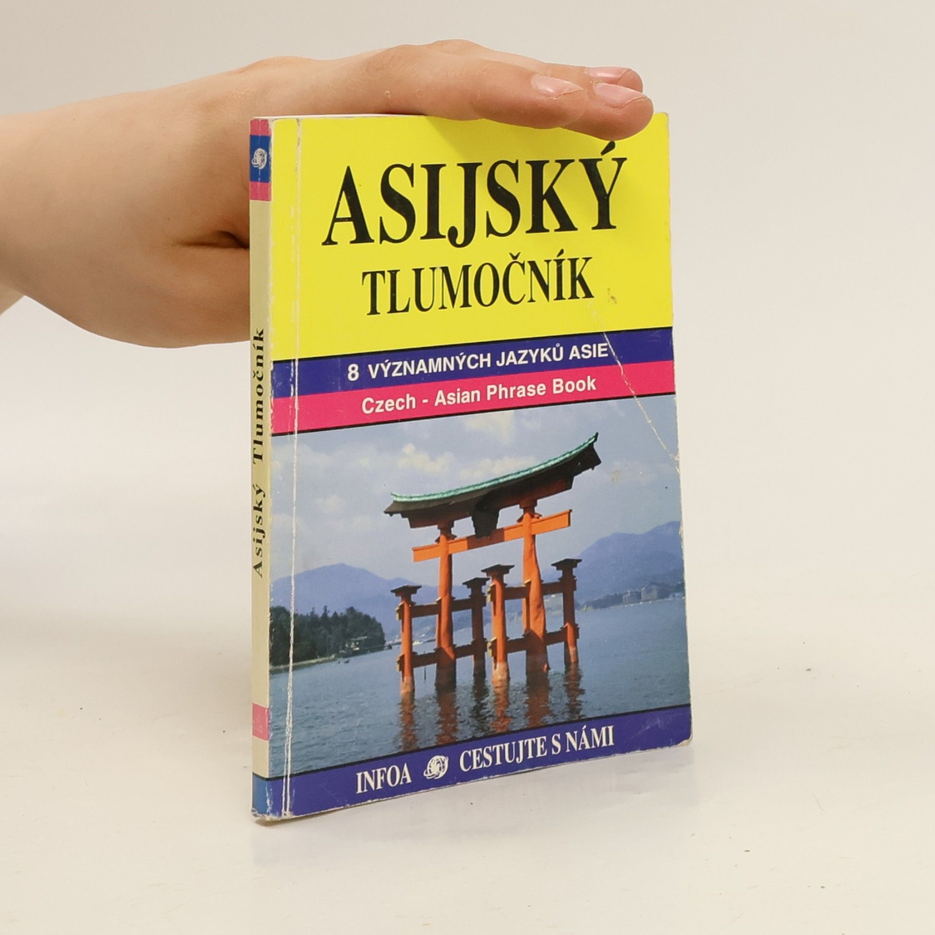 Various authors Asijský tlumočník. 8 významných jazyků Asie