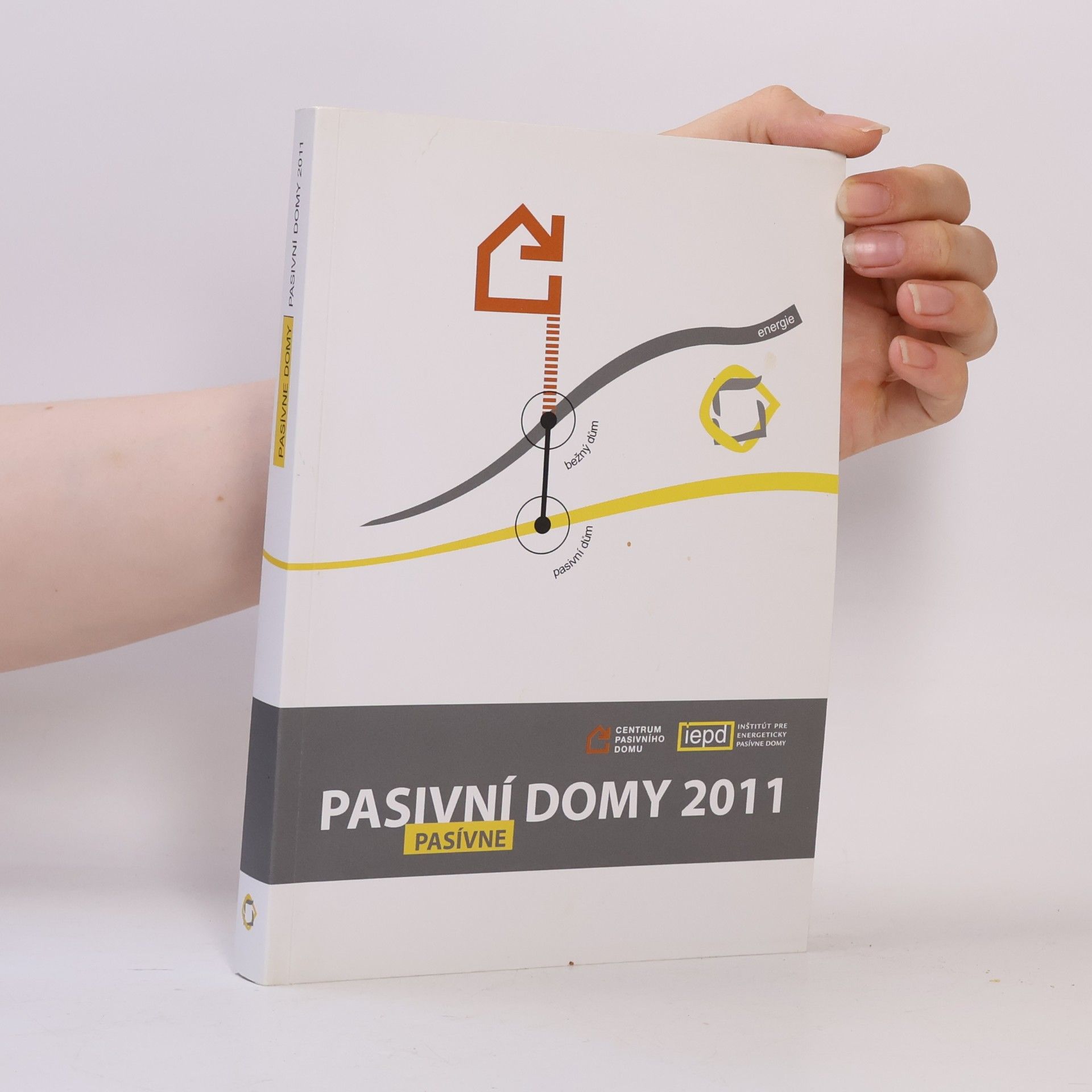 Autorenkollektiv Pasivní domy 2011