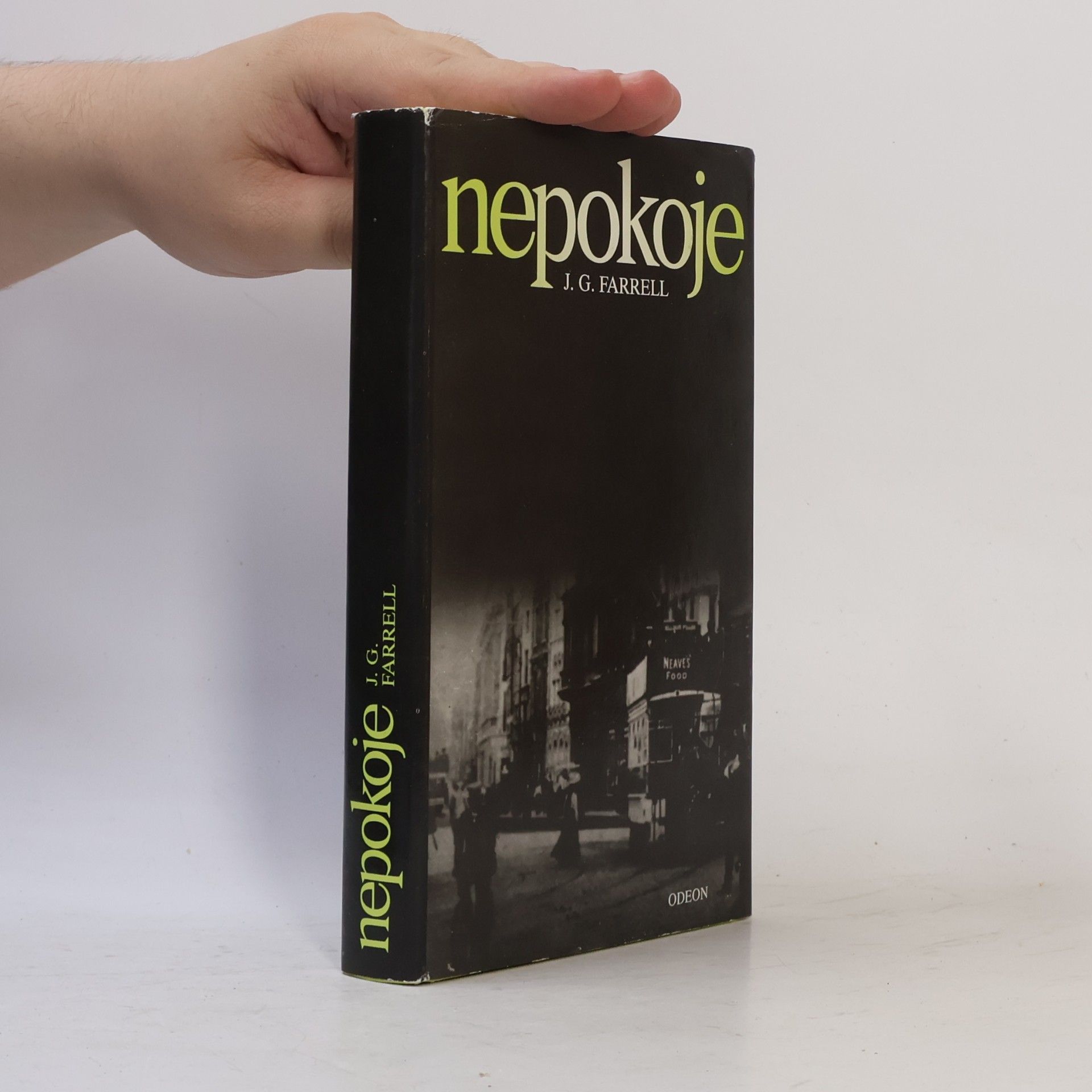 J. G. Farrell Nepokoje