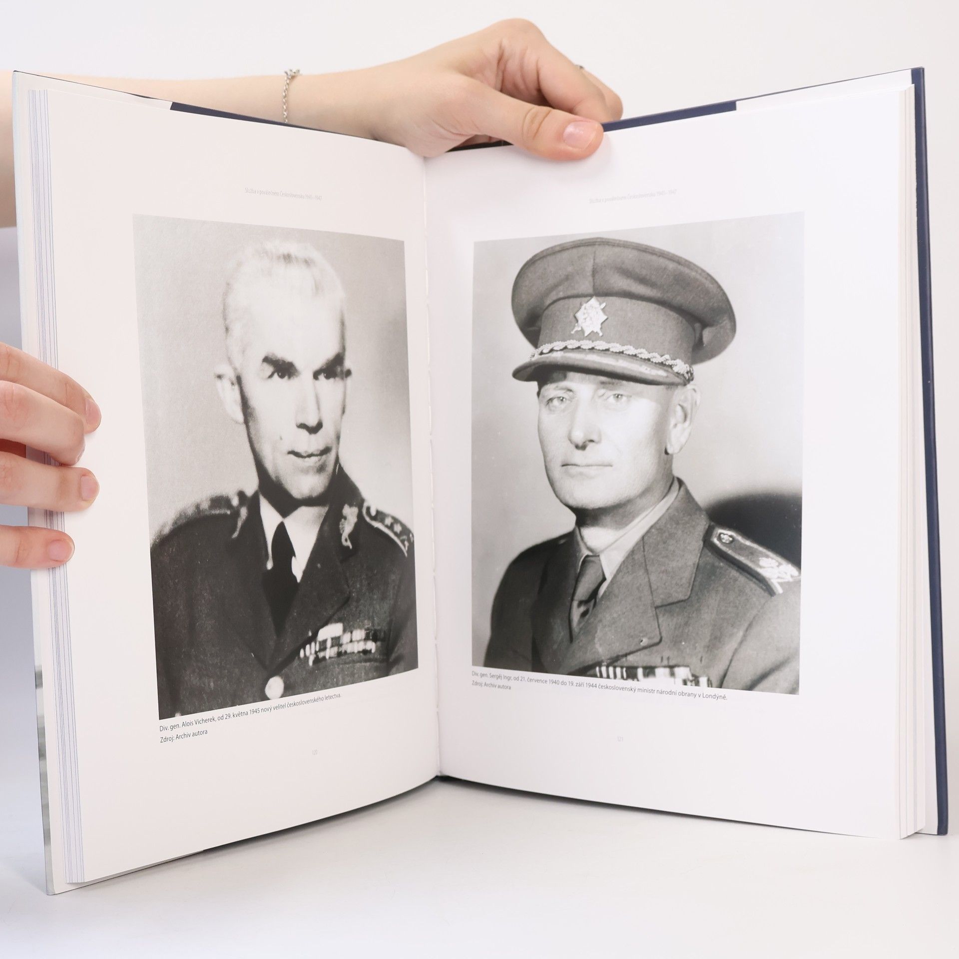 Ladislav Kudrna Jeden ze zapomenutých mužů. Plukovník letectva Petr Uruba, pilot 311. československé bombardovací perutě, jako průvodce "krátkým" 20. stoletím