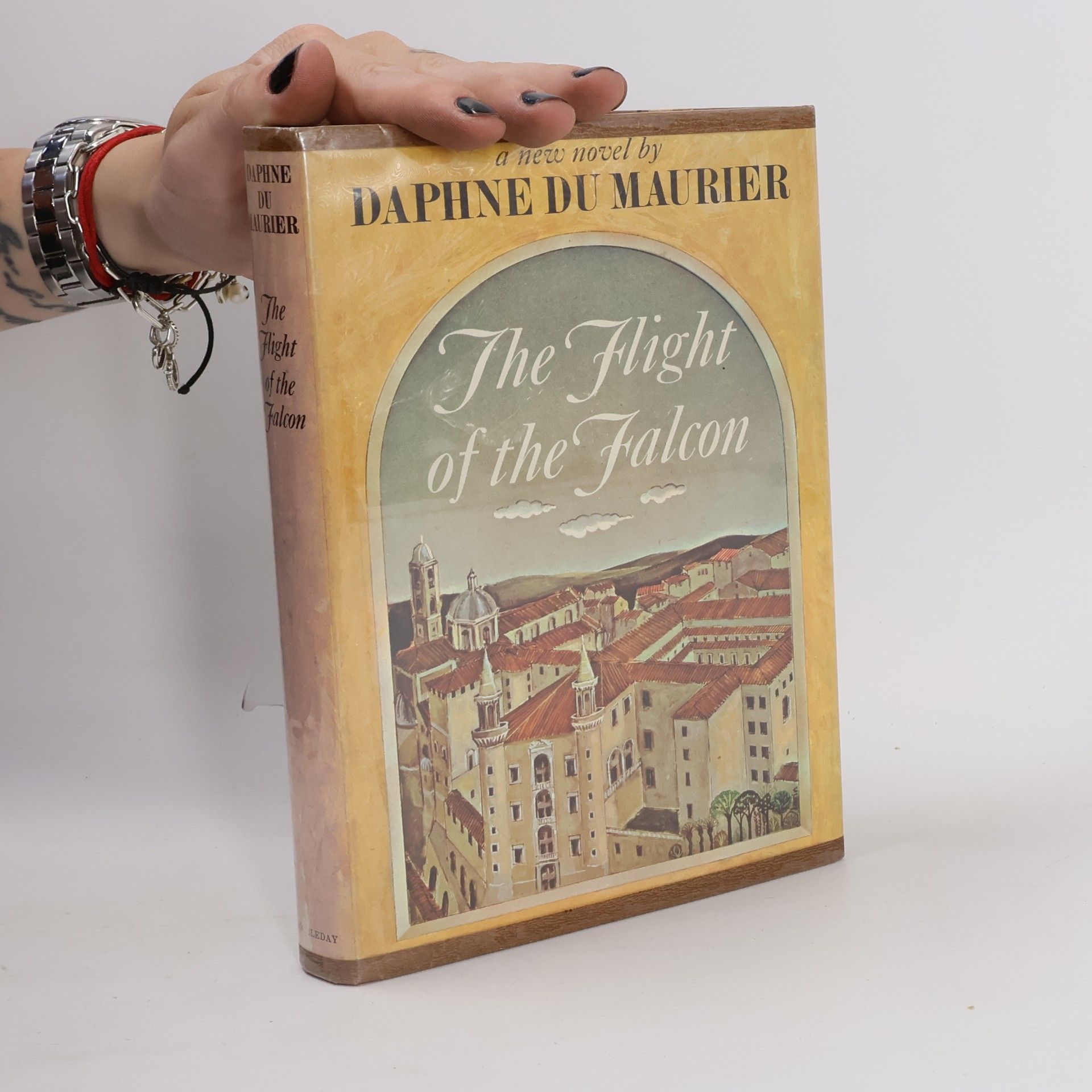 Daphne du Maurier The Flight of the Falcon
