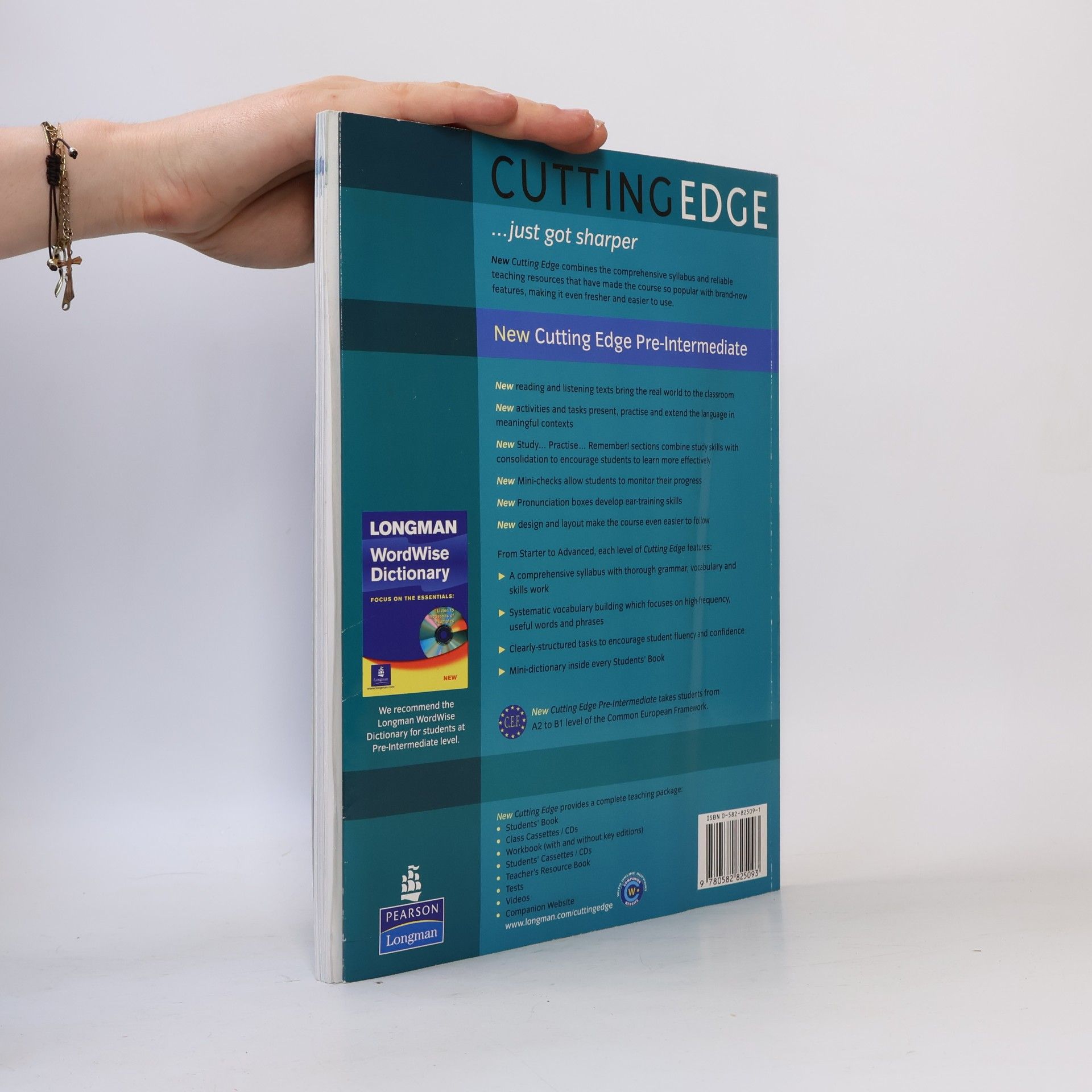Sarah Cunningham New Cutting edge. Pre-intermediate. Students' book
