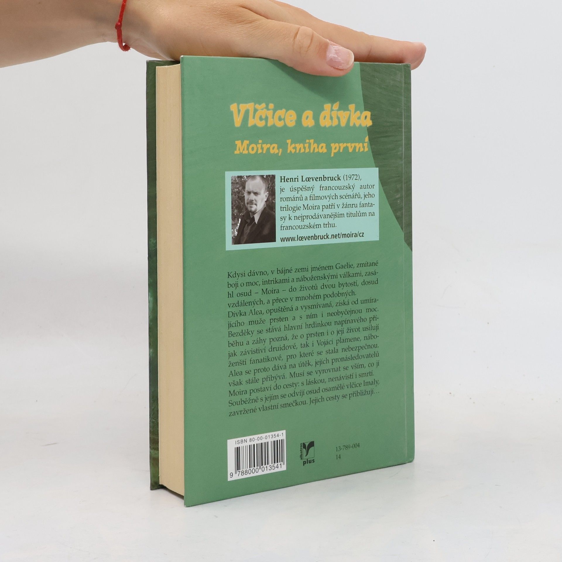 Henri Loevenbruck Moira. Kniha první, Vlčice a dívka