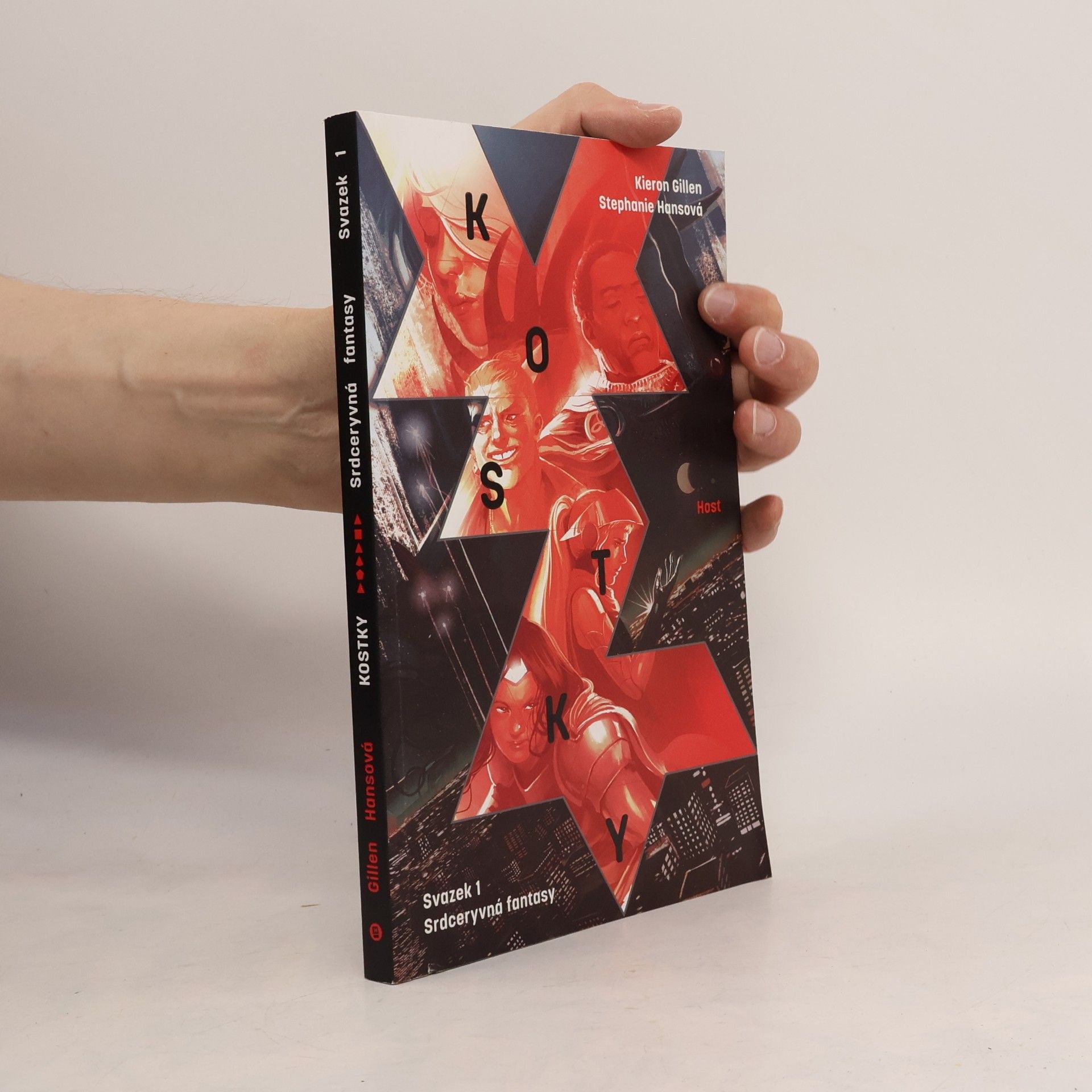 Kieron Gillen Kostky: Srdceryvná fantasy