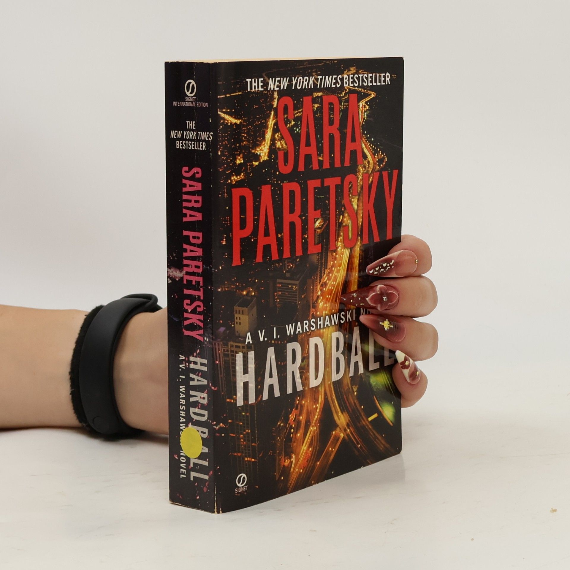 Sara Paretsky Hardball