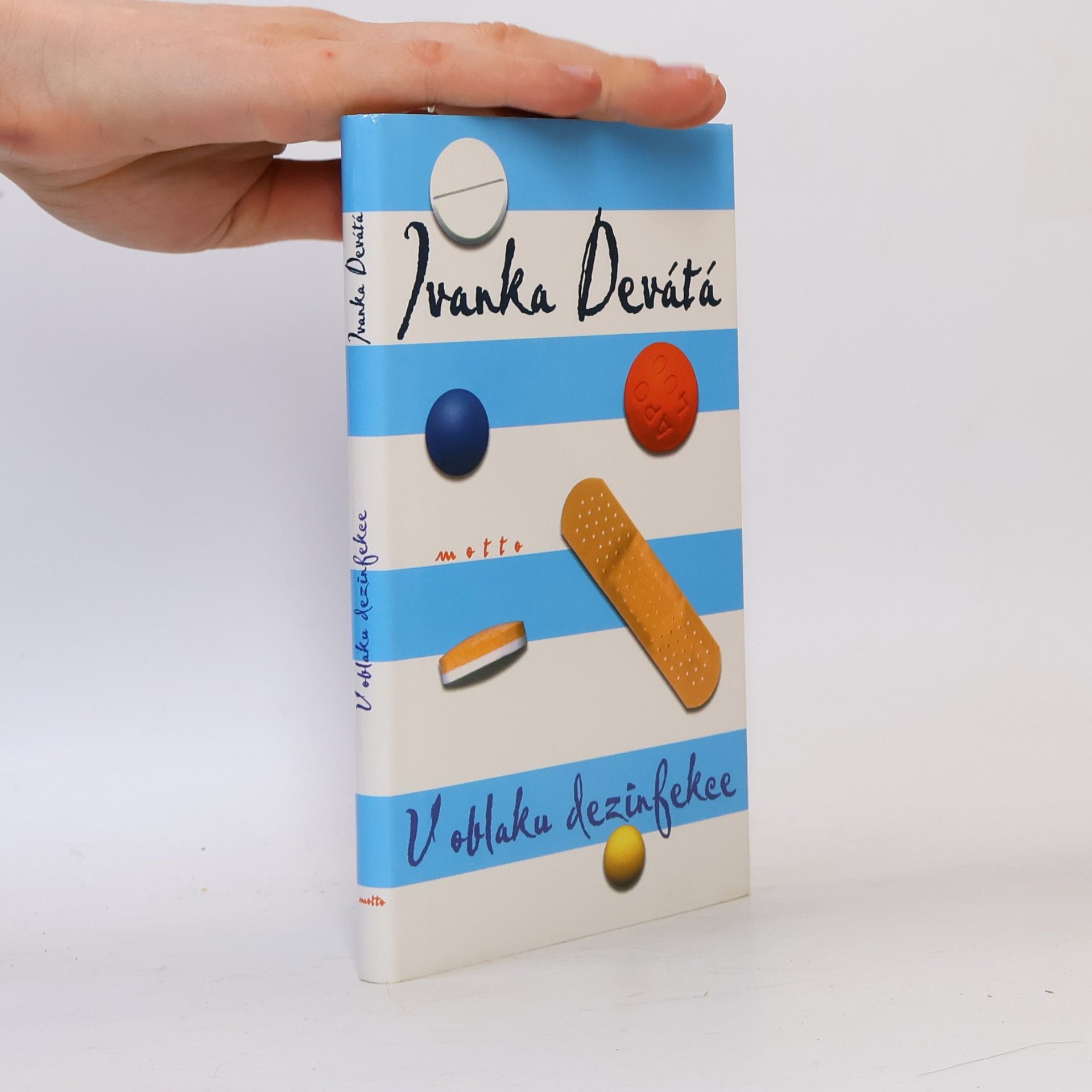 Ivanka Devátá V oblaku dezinfekce
