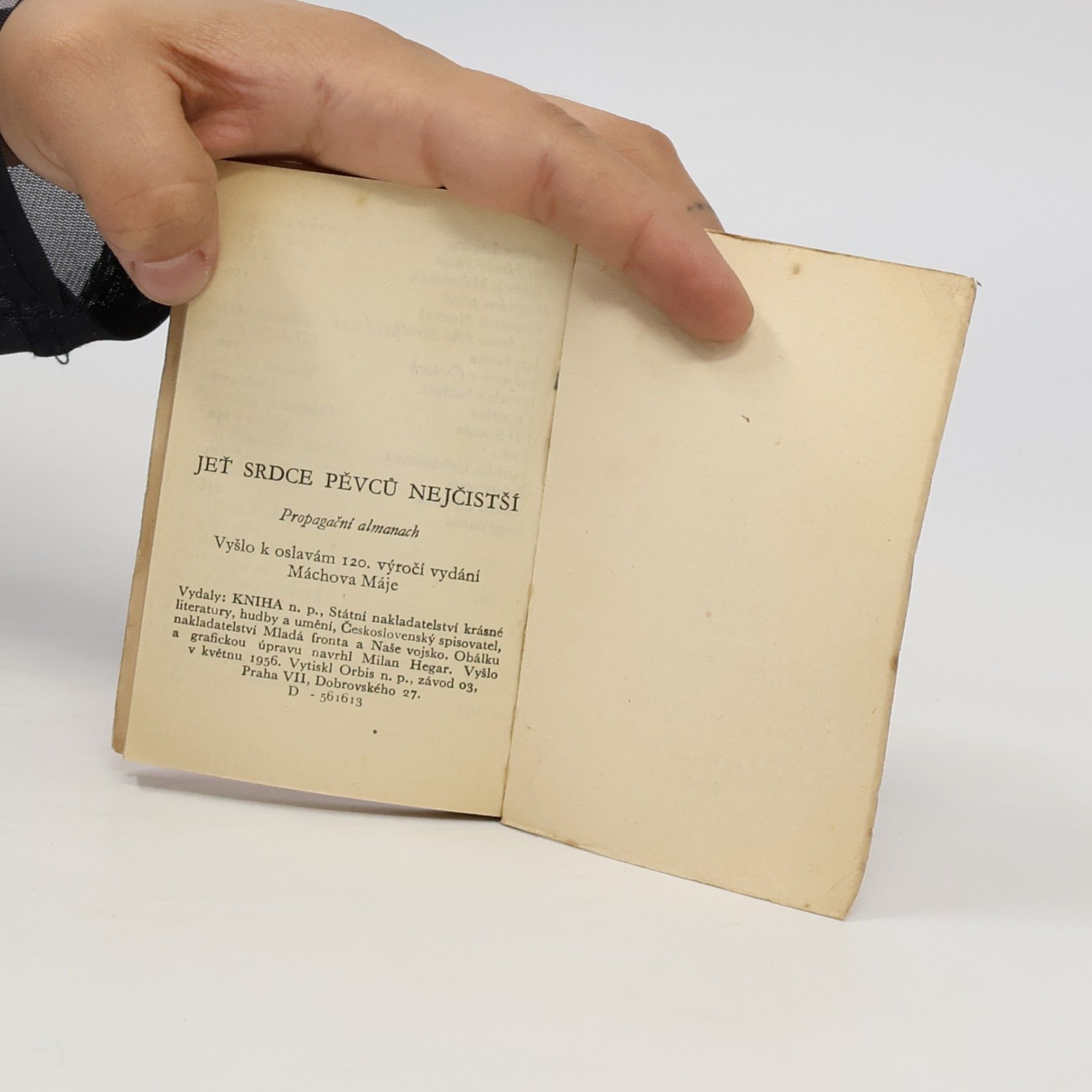 Vilém Závada Jeť srdce pěvců nejčistší : z knih poesie vydaných v roce 1955