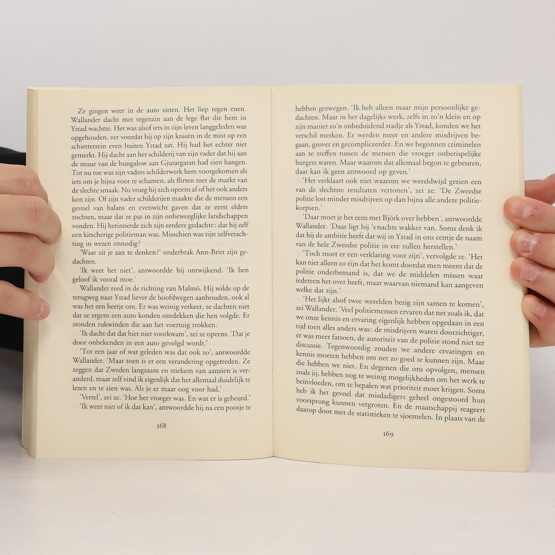 Henning Mankell De man die glimlachte 4