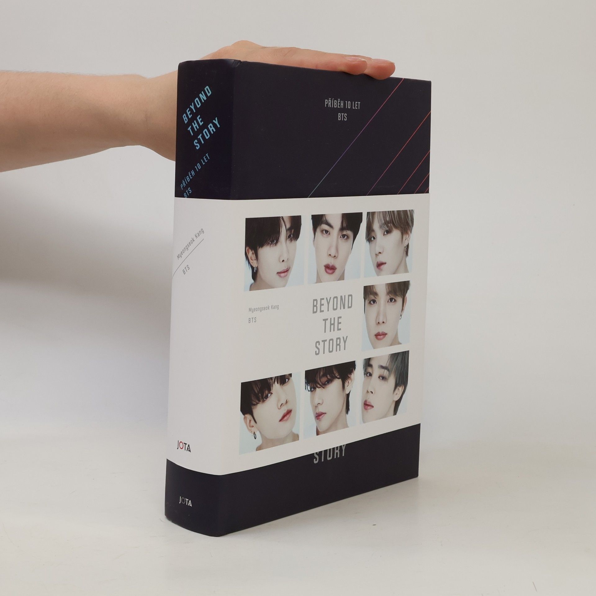 Myeongseok Kang Beyond the Story. Příběh 10 let BTS