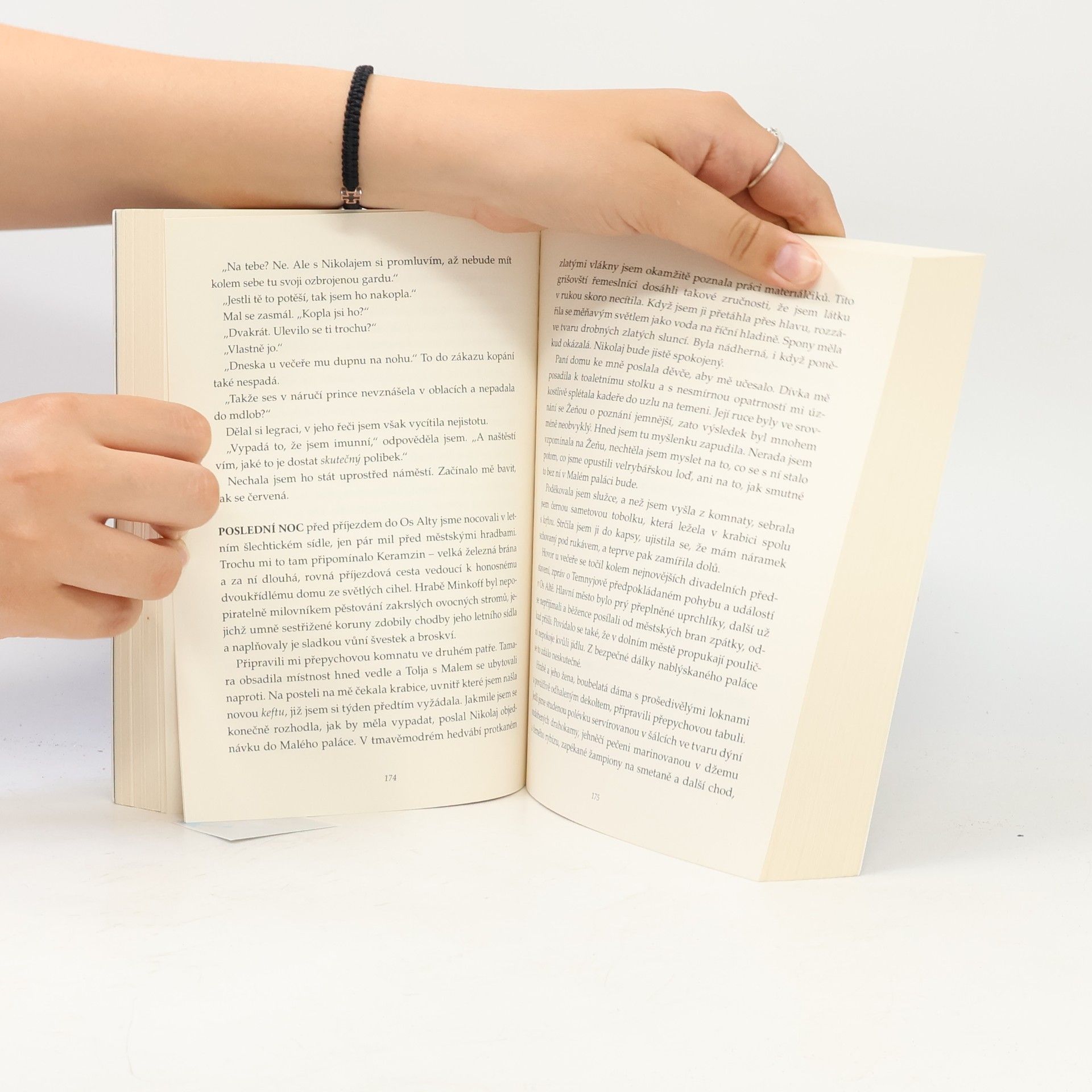 Leigh Bardugo Griša. Bouře a vzdor