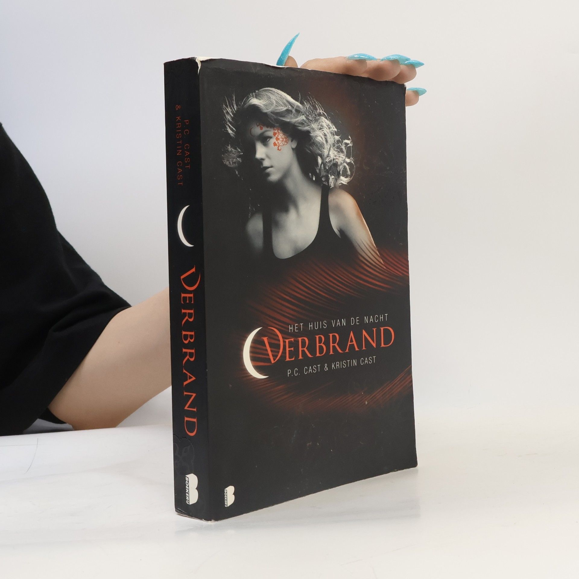 Kristin Cast Verbrand