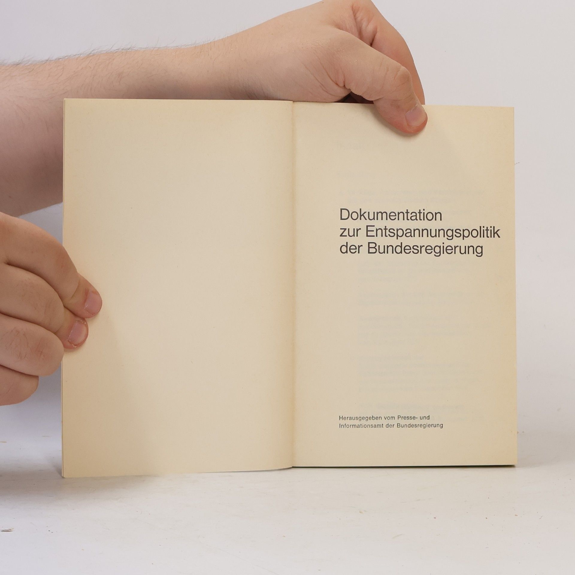 Autorenkollektiv Dokumentation zur Entspannungspolitik der Bundesregierung