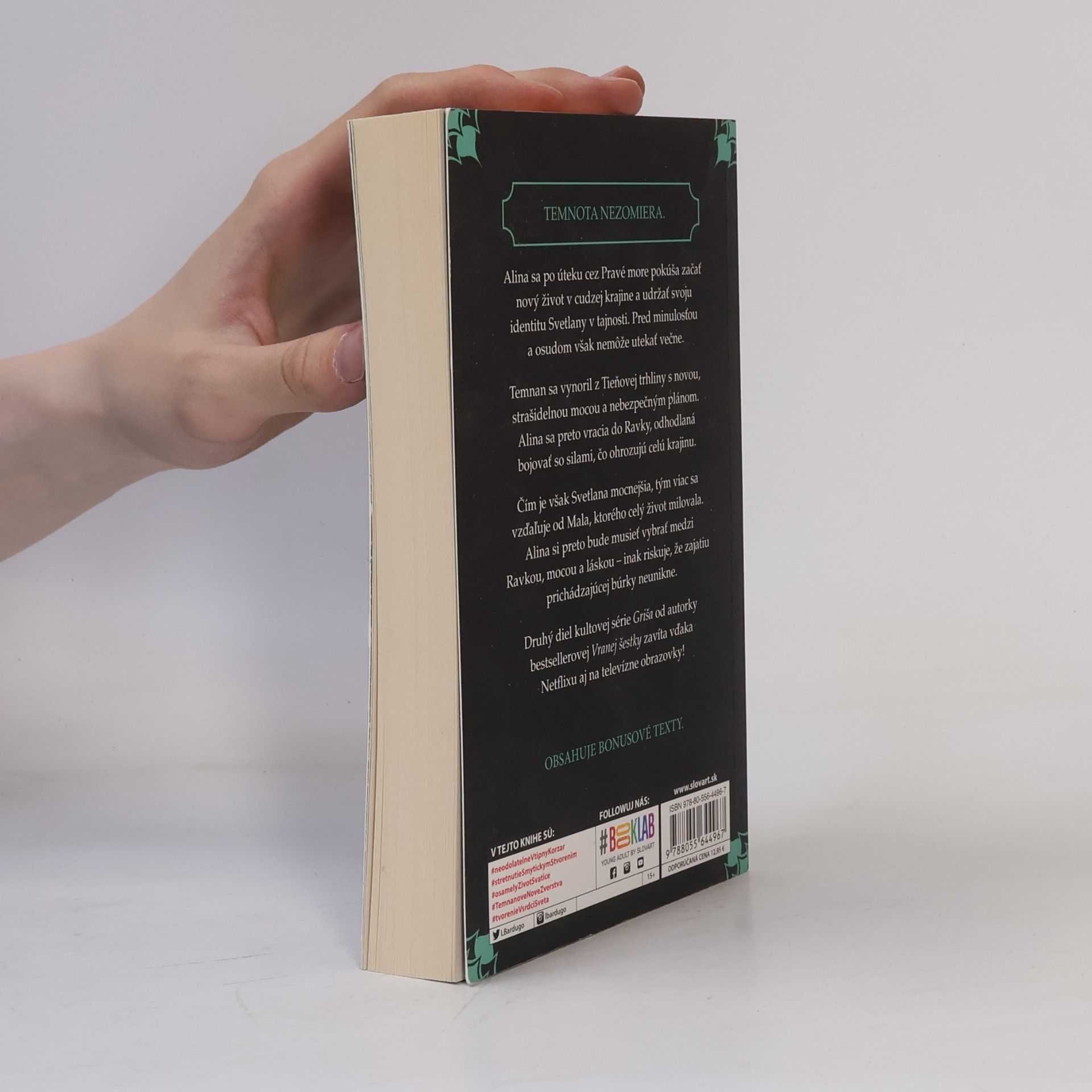 Leigh Bardugo Zajatie búrky