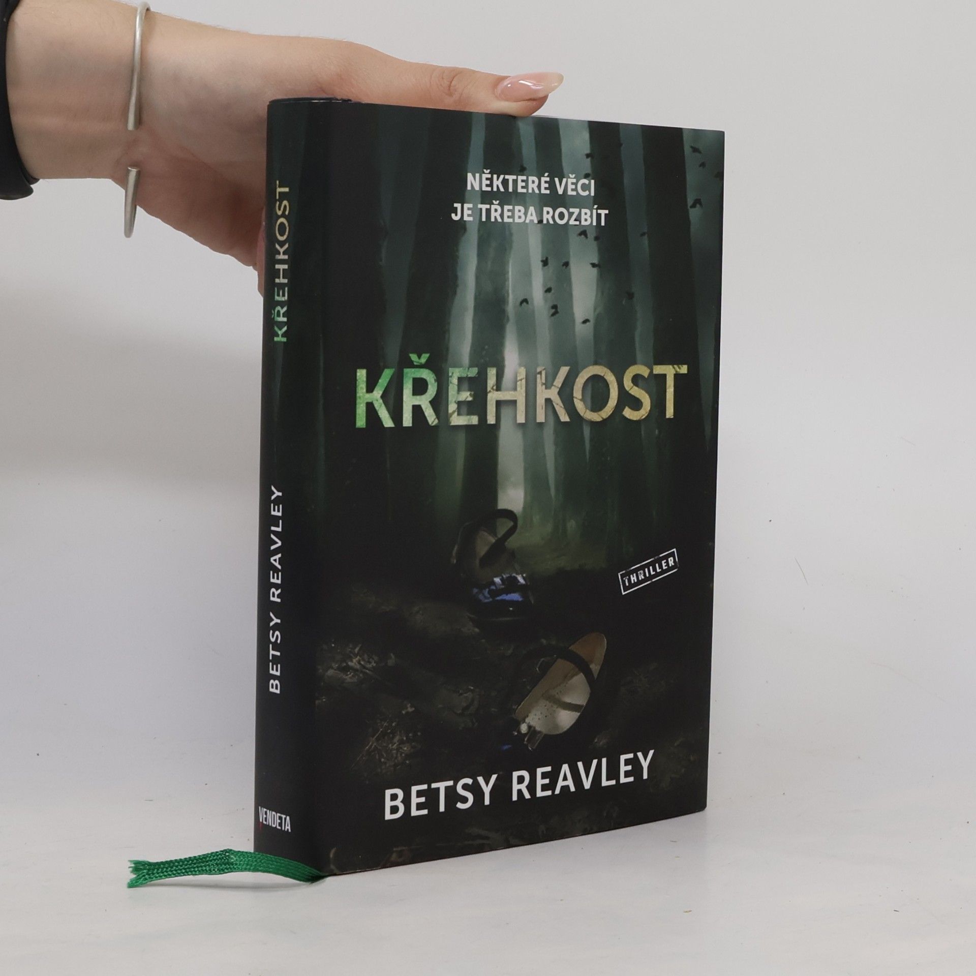 Betsy Reavley Křehkost