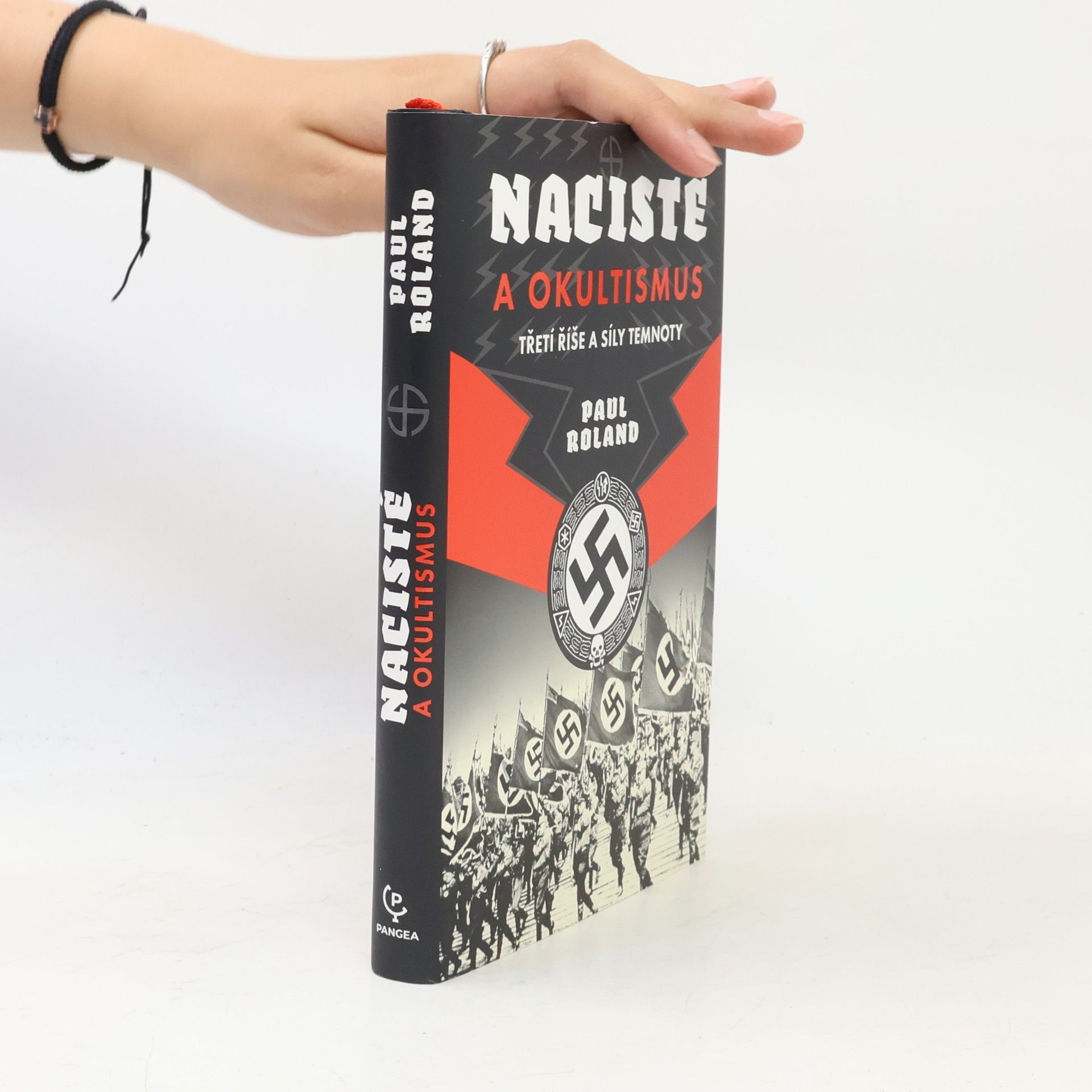 Paul Roland Nacisté a okultismus