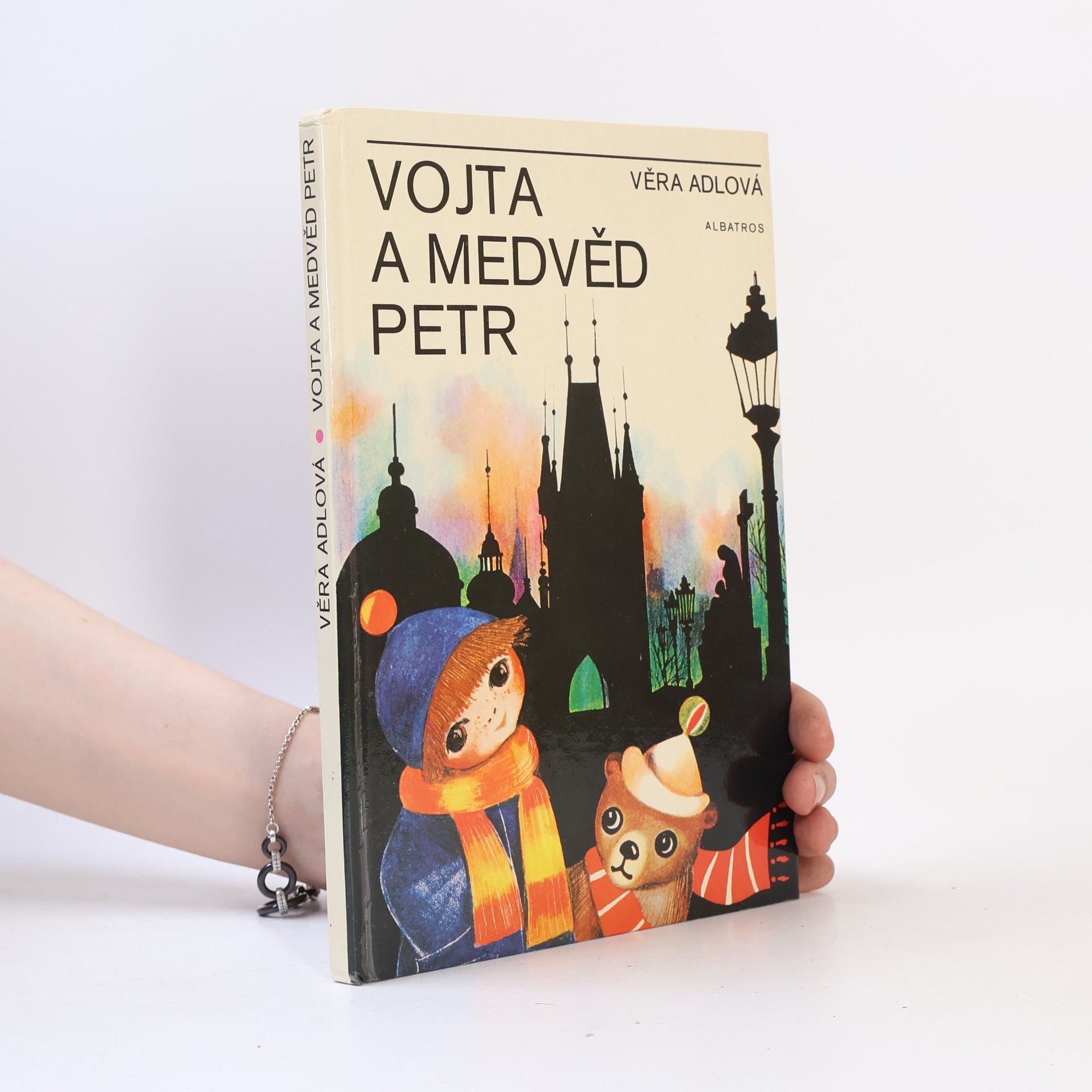 Vojta a medvěd Petr