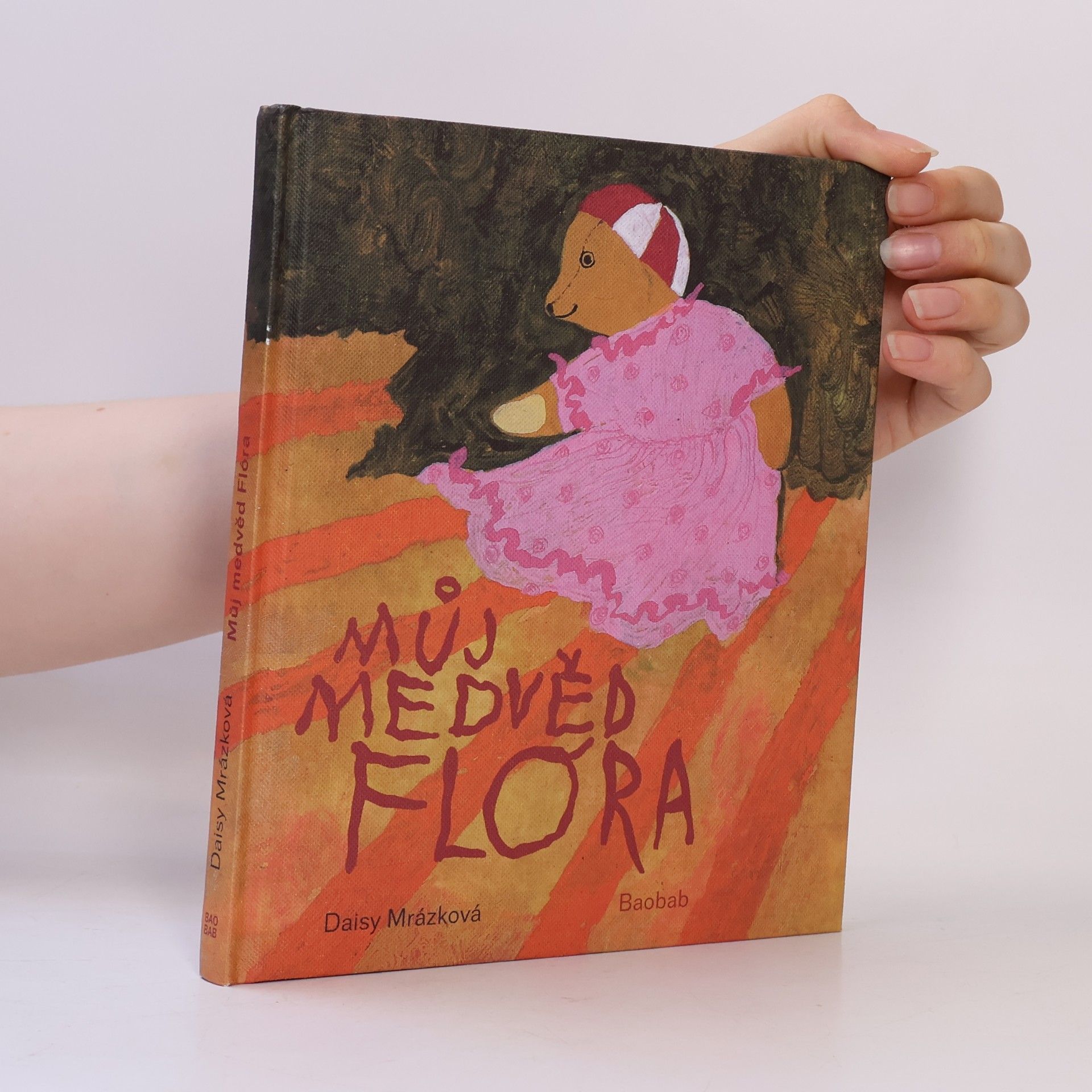 Daisy Mrázková Můj medvěd Flóra