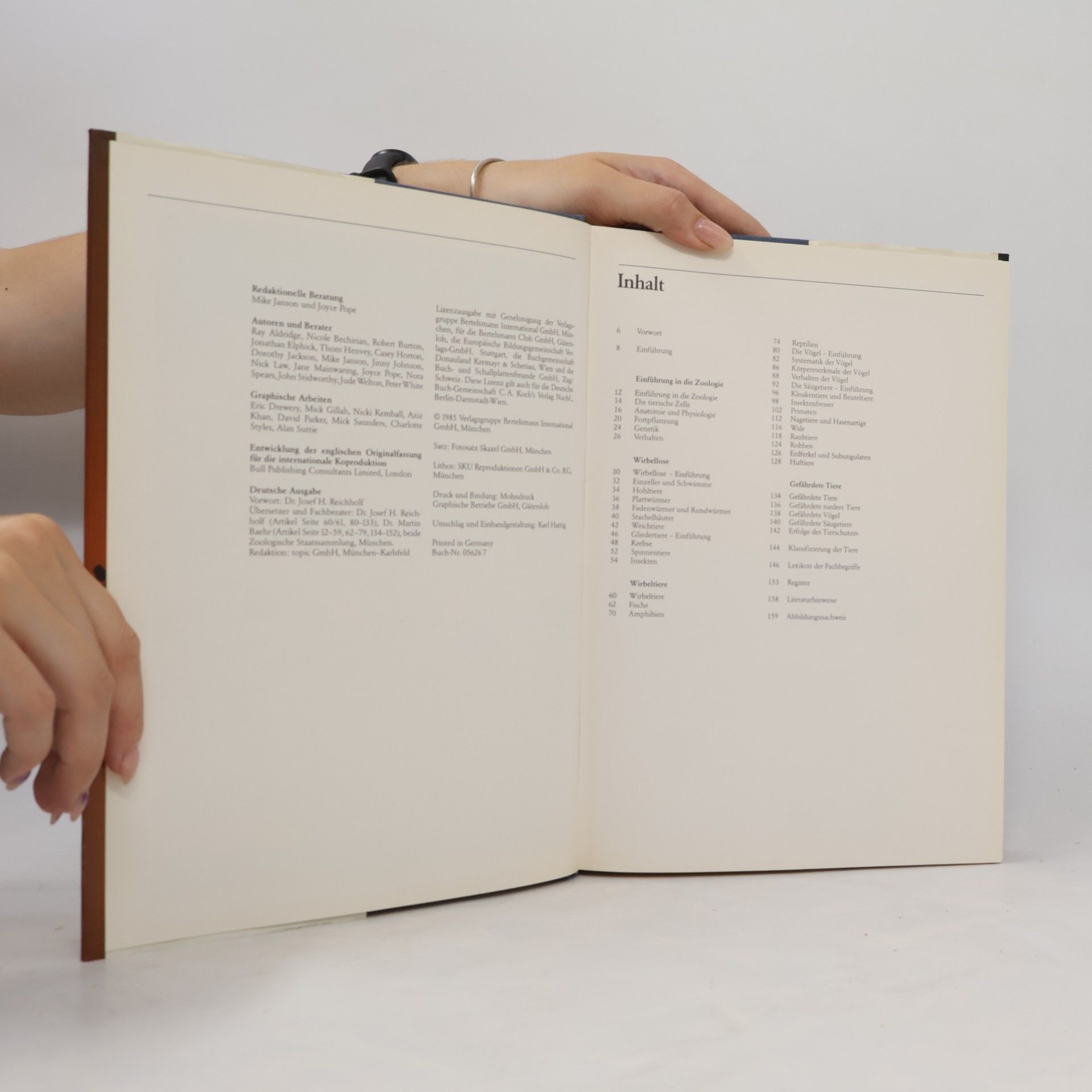 Various authors Die Tiere. Entwicklung, Arten, Lebensräume