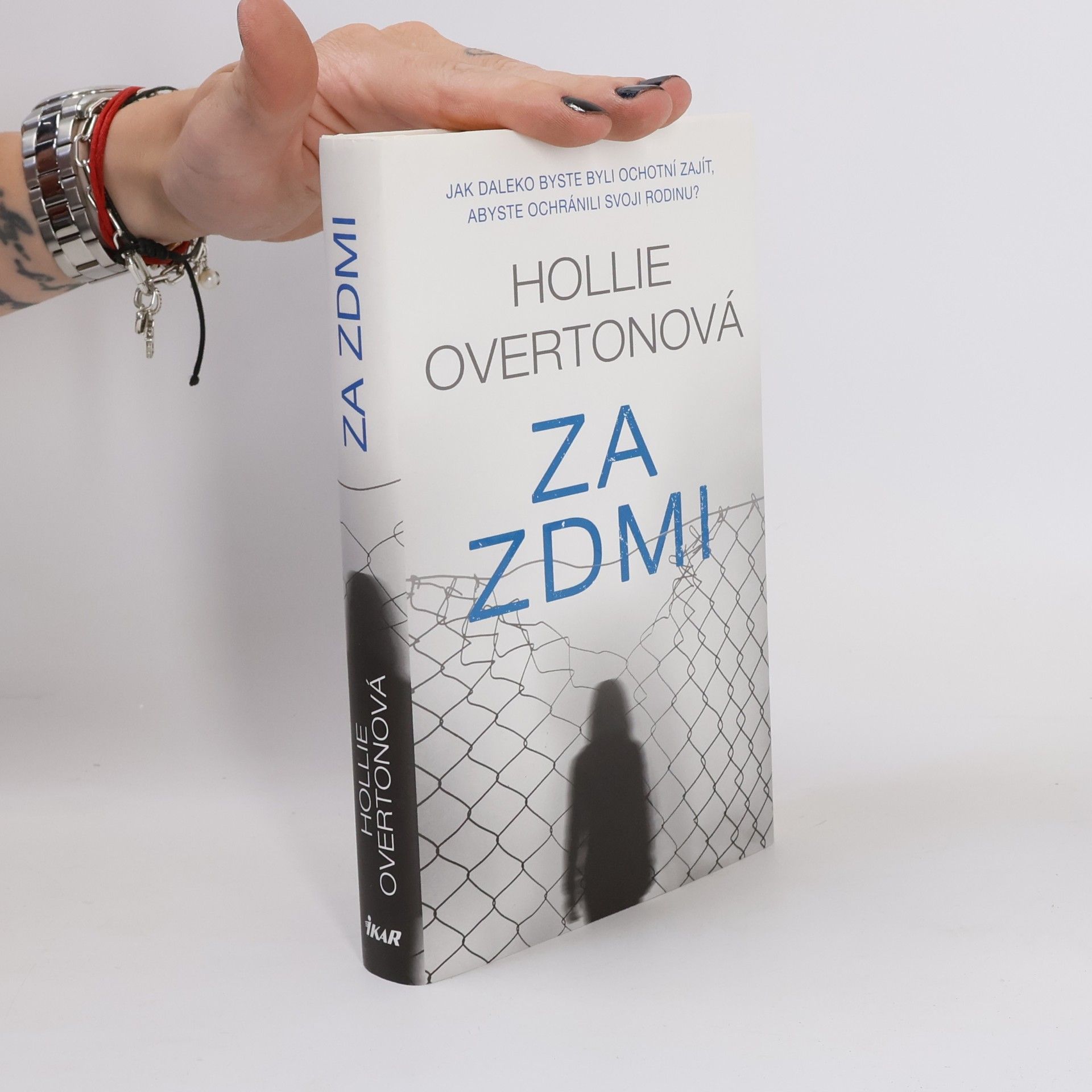 Hollie Overton Za zdmi
